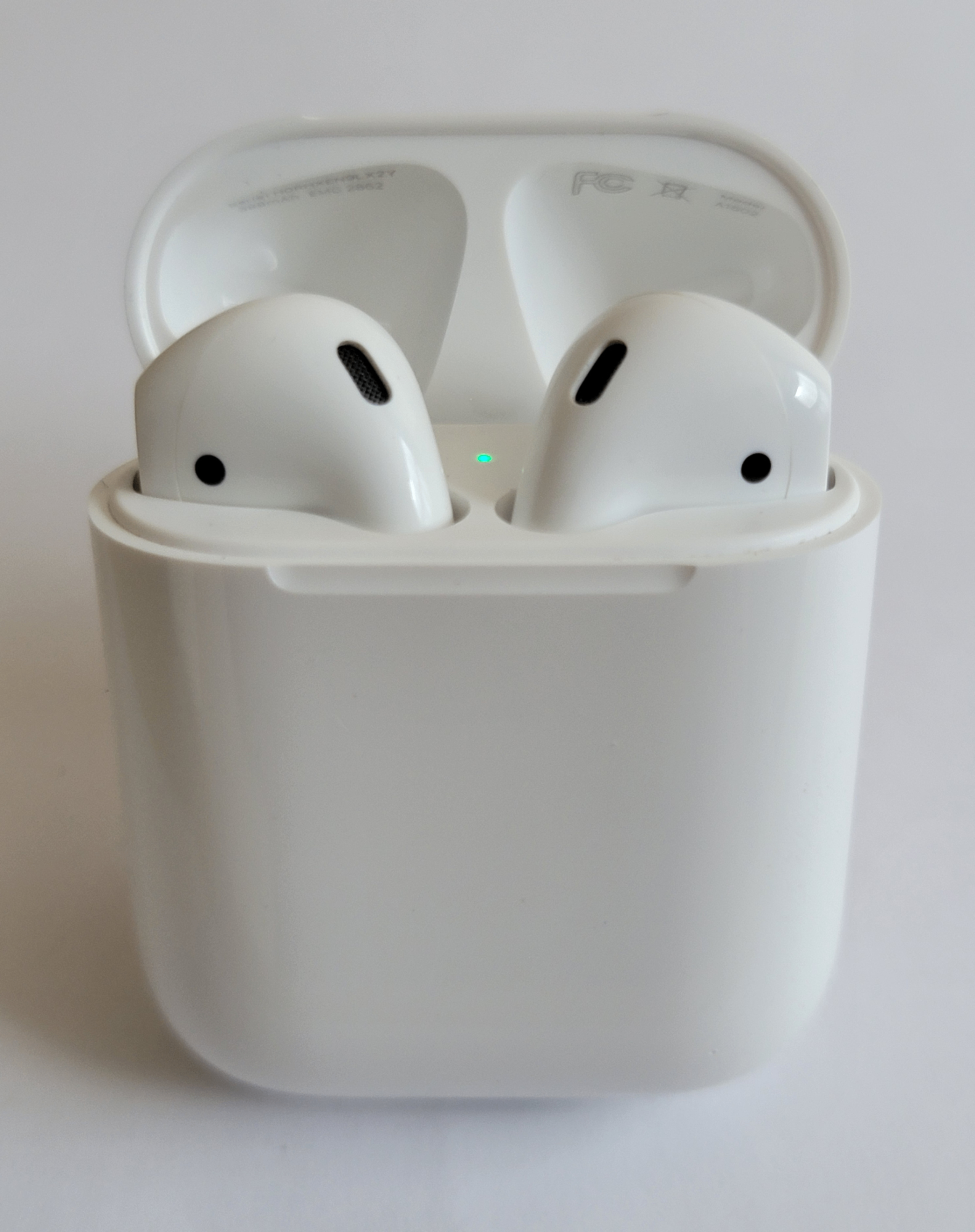 Apple AirPods 2nd Generation