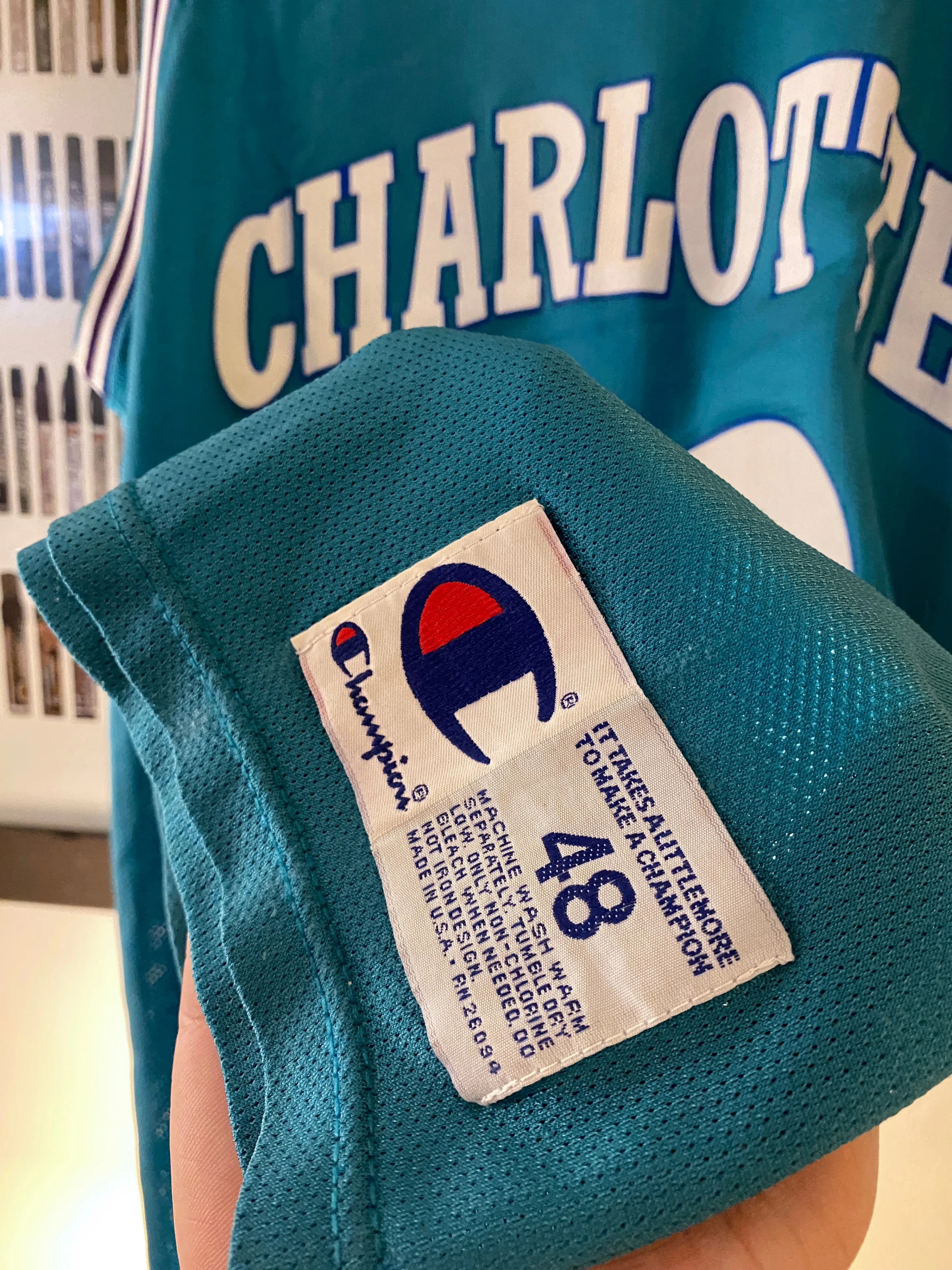 Champion - Charlotte Hornets Alonzo Mourning vintage jersey 1998 image indicator(3)