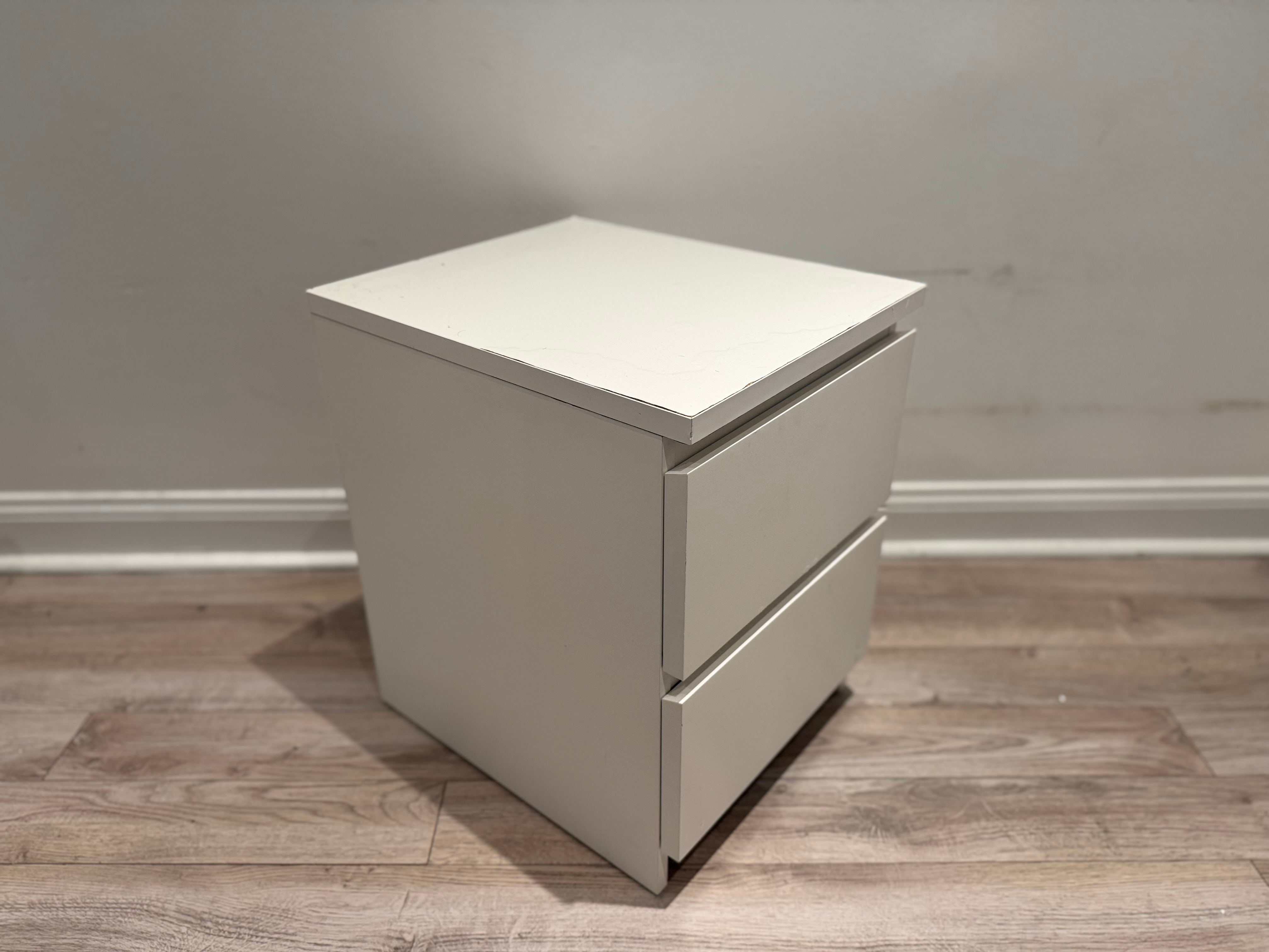 Night stand