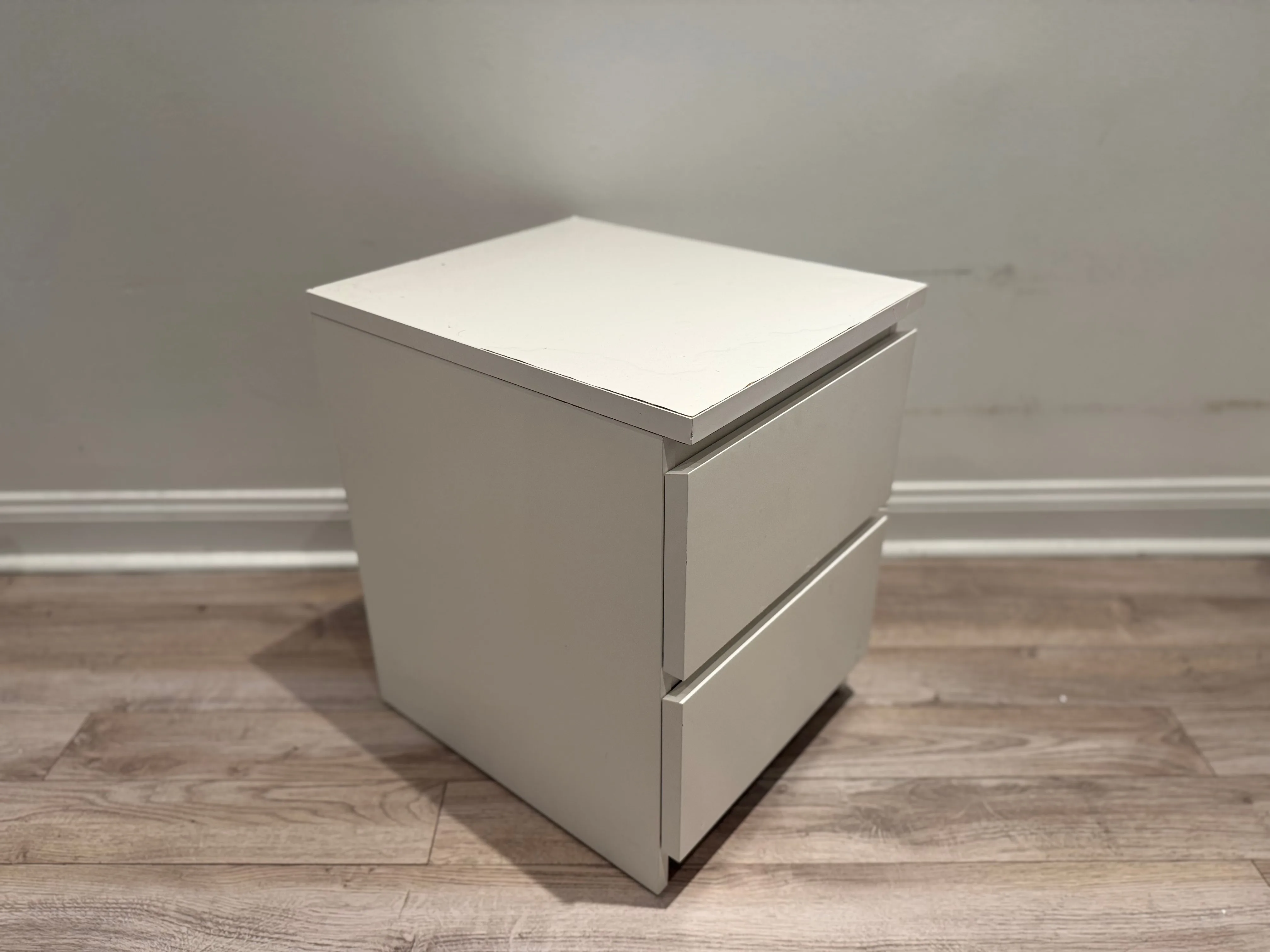 Night stand thumbnail