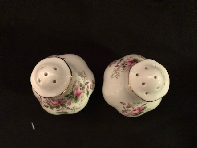 Lavender Rose Sale & Pepper Shakers - photo 3