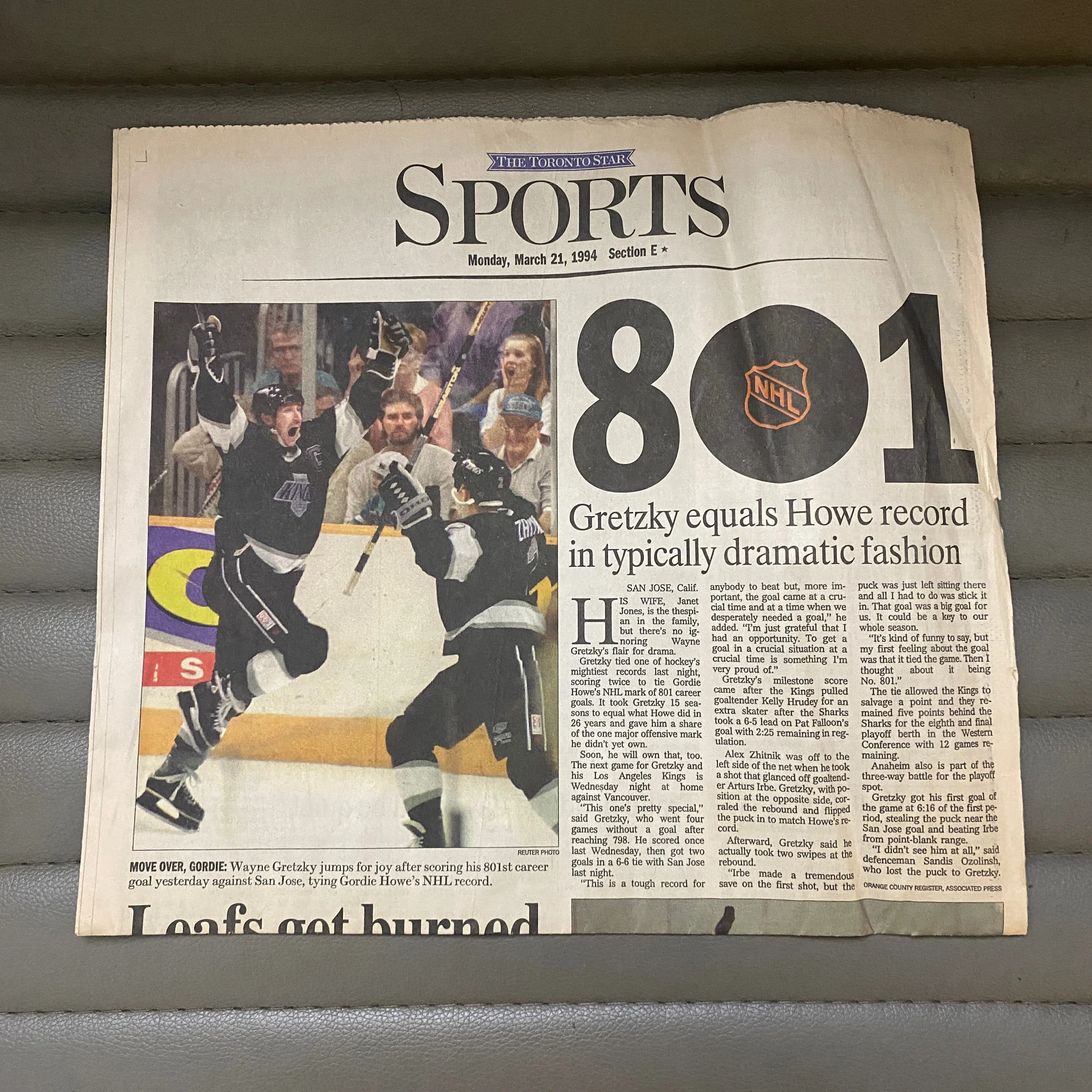 Wayne Gretzky - Toronto Star vintage clipping thumbnail