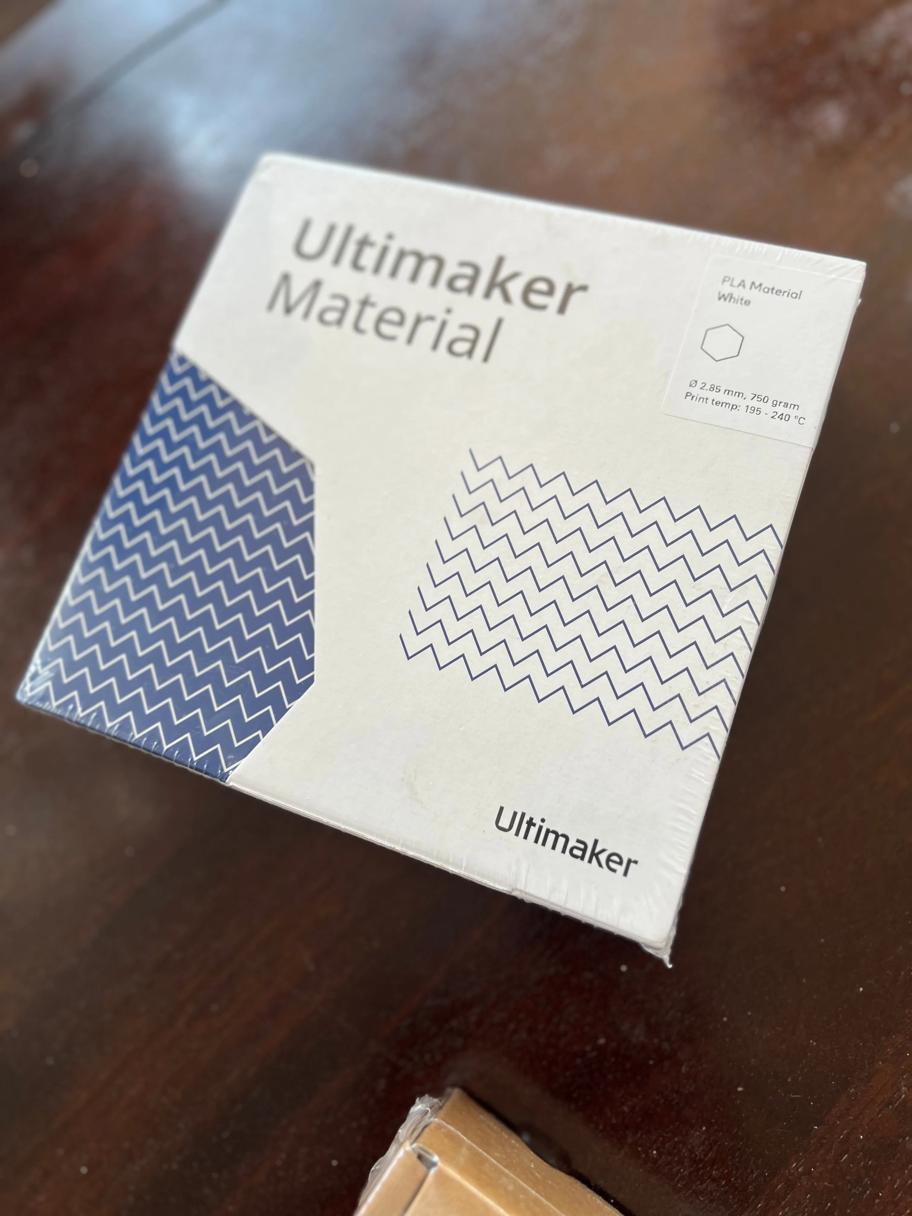 2 boxes of Ultimaker Filament - PLA White, 750g thumbnail