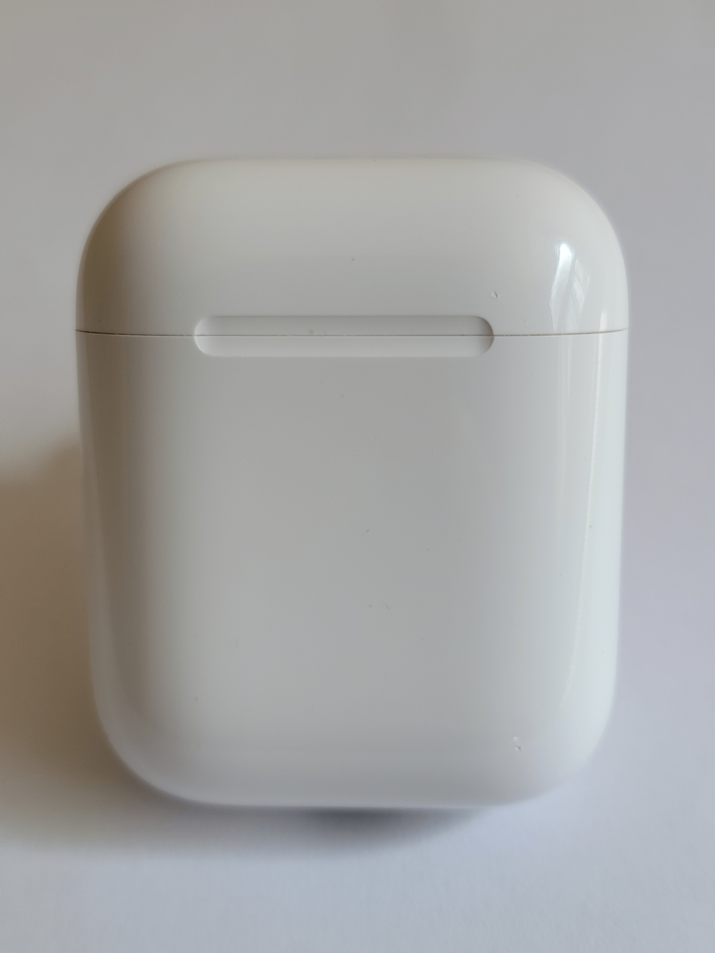 Apple AirPods 2nd Generation - photo 2