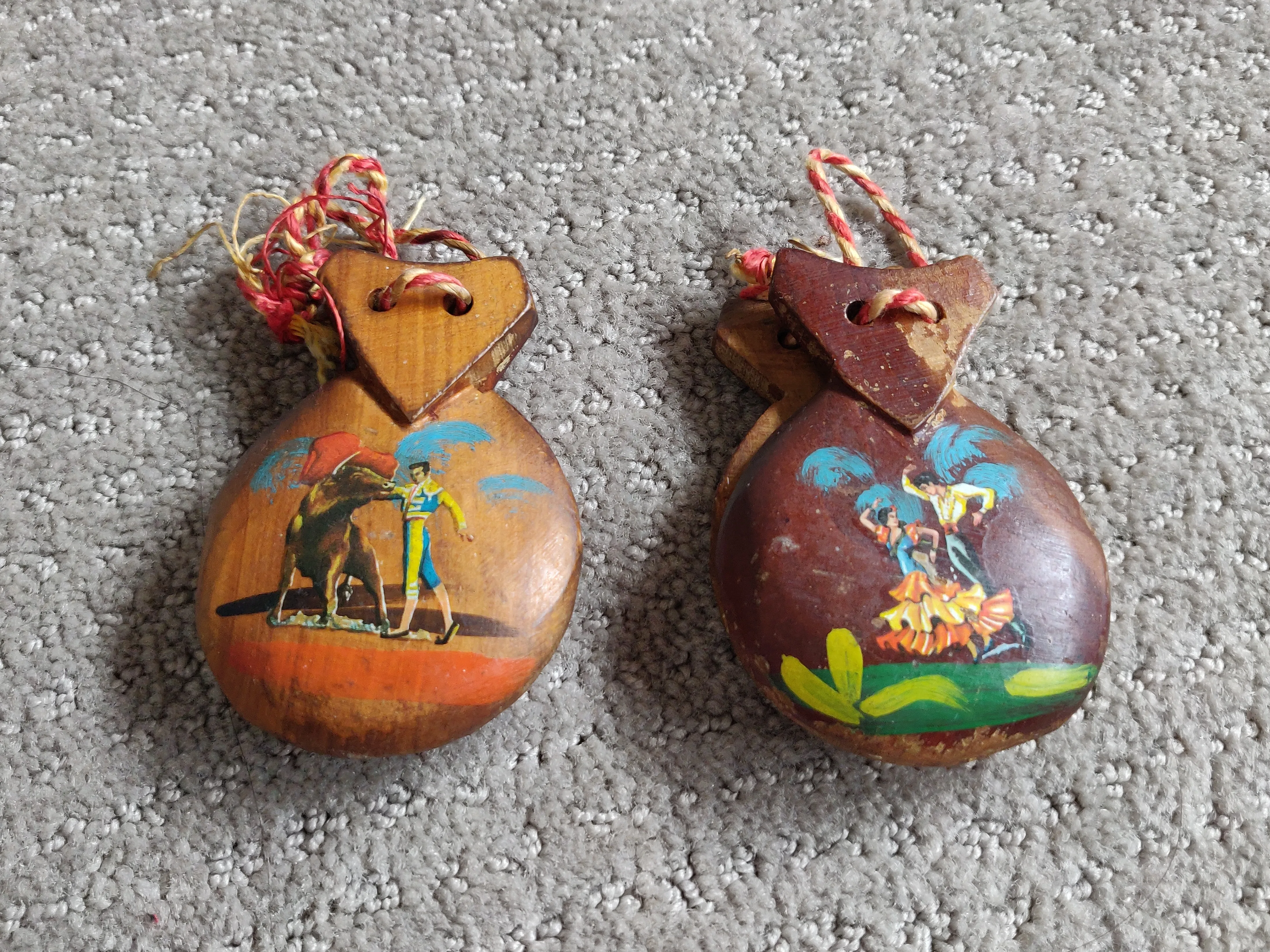 Vintage Wooden Spanish Castanets - Traditional Wooden Clappers thumbnail