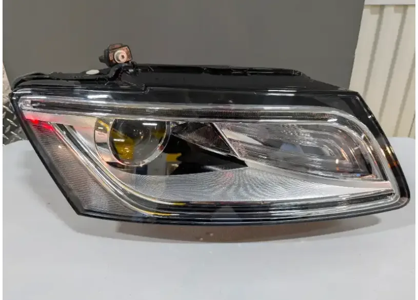 Audi Headlights (new) READ the ad. info is there thumbnail