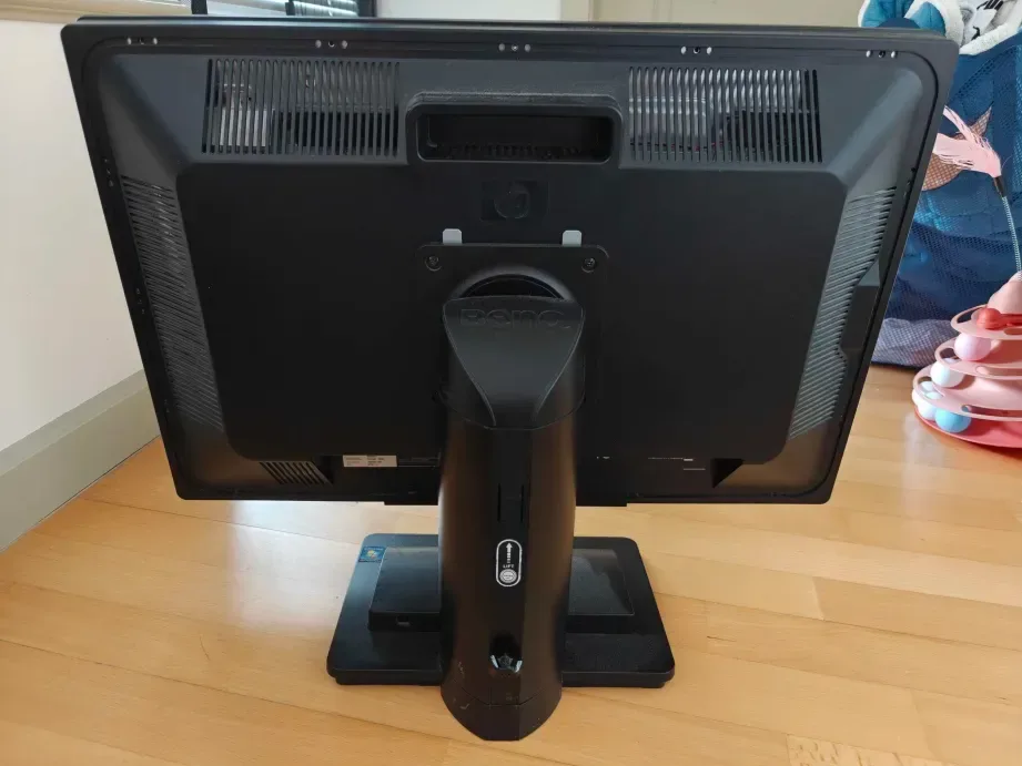 HP 24" LCD Color Monitor image indicator(2)