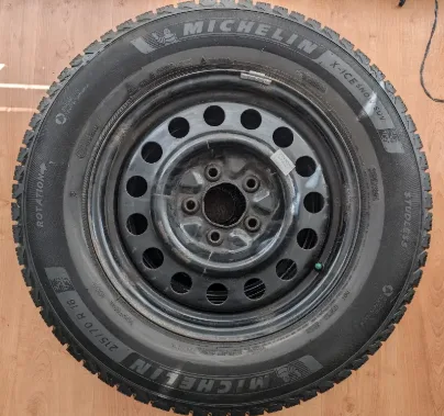 Michelin X-ICE Winter tires with rims - 215/70R/16 thumbnail
