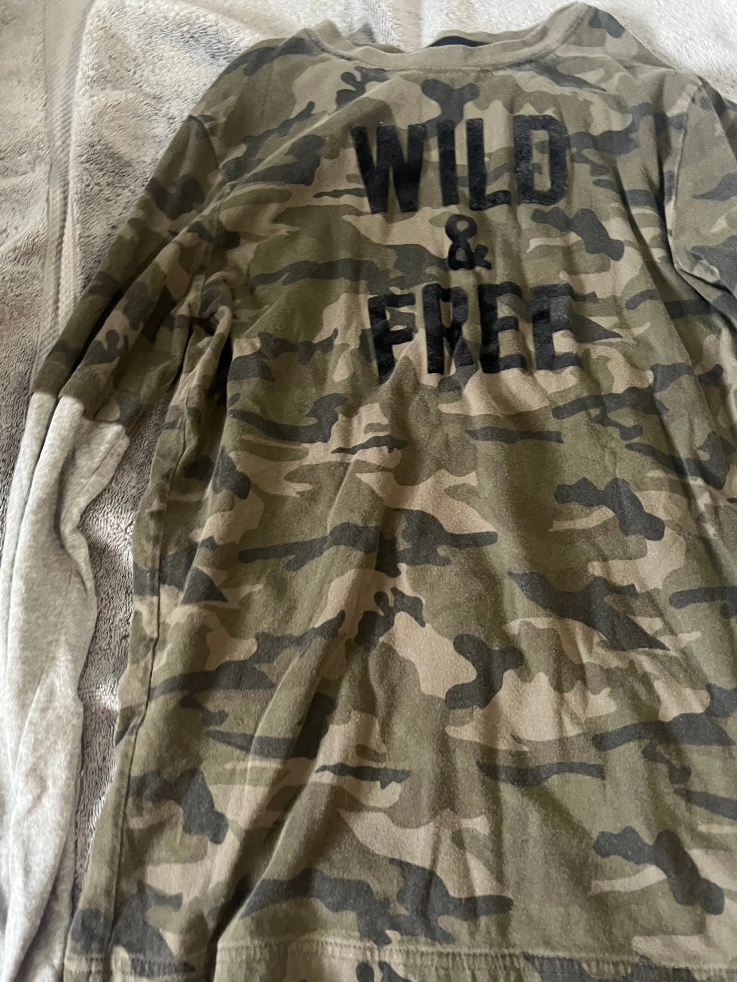 Used Wild & Free Long Sleeve Camo Shirt XL thumbnail