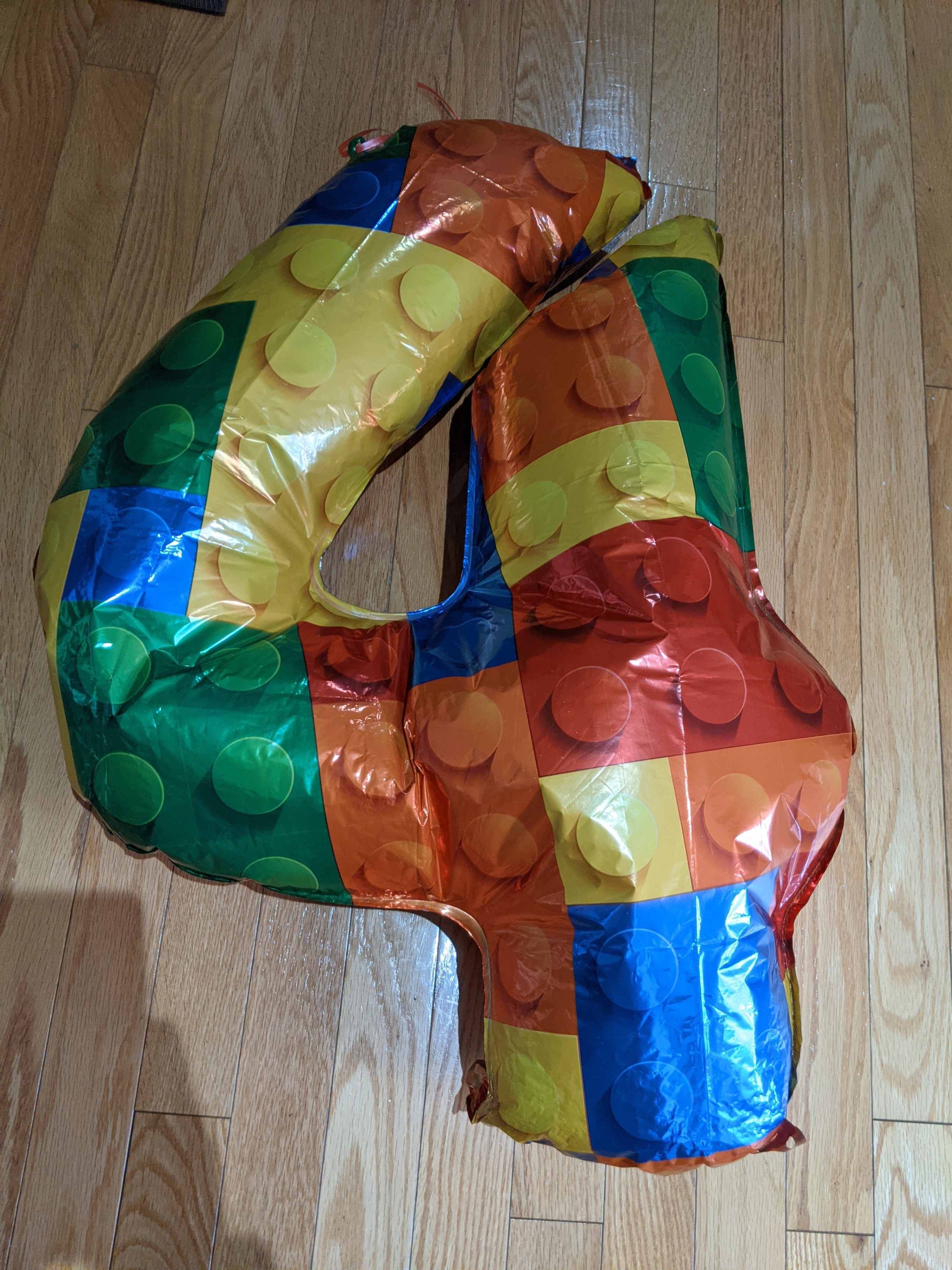 🇨🇦 LEGO-Style #4 Foil Balloon