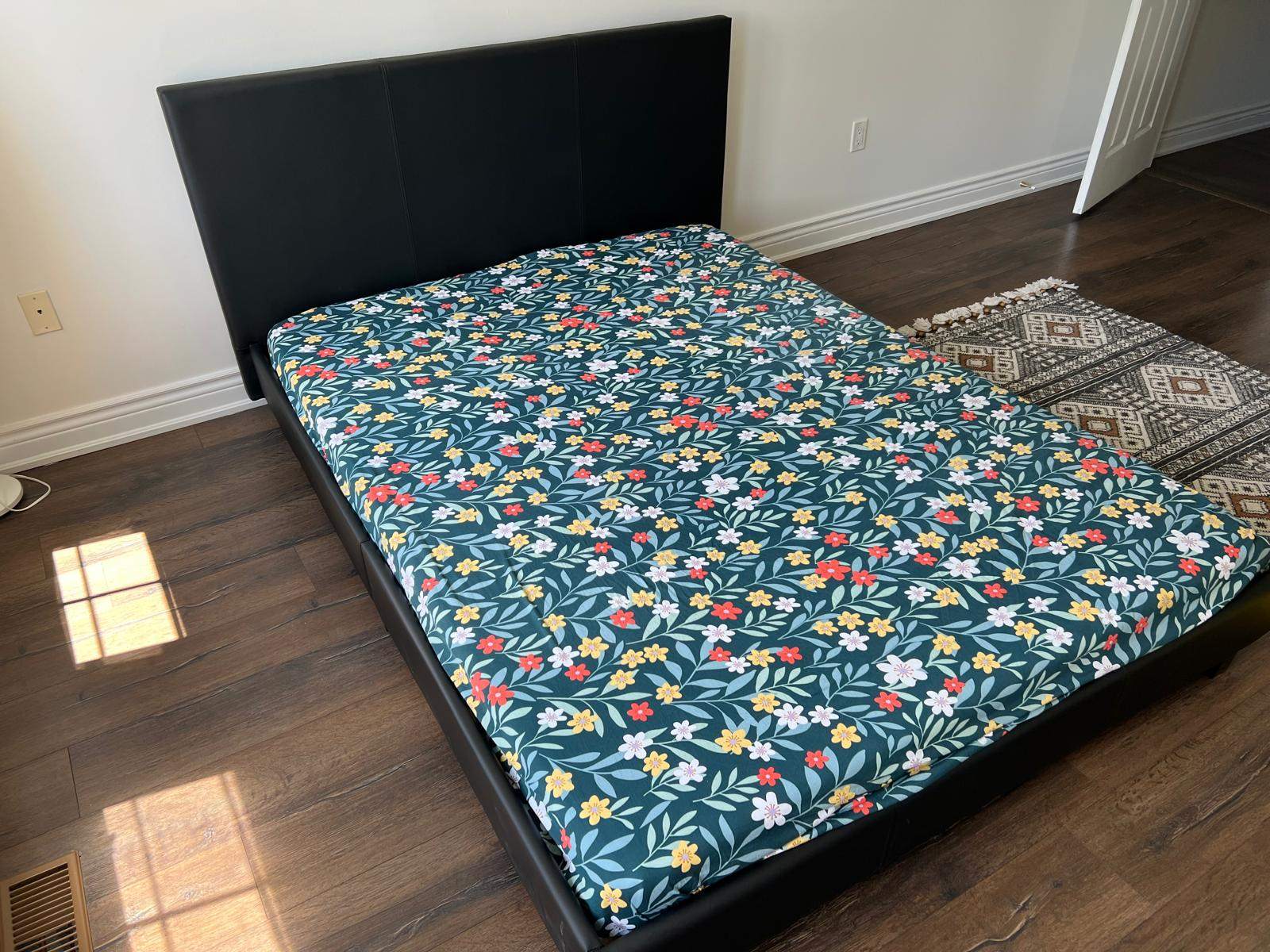 South Shore Queen Platform Bed (incl. mattress) - photo 2