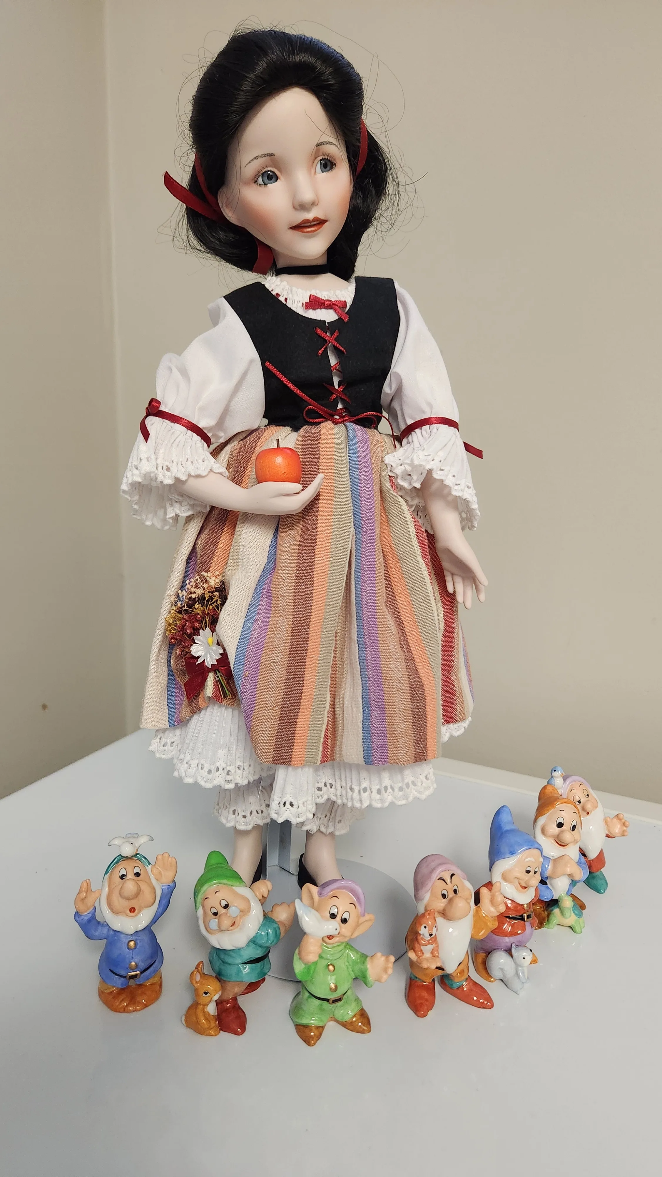 Ashton Drake Ceramic Doll and Disney Dwarves image indicator(3)