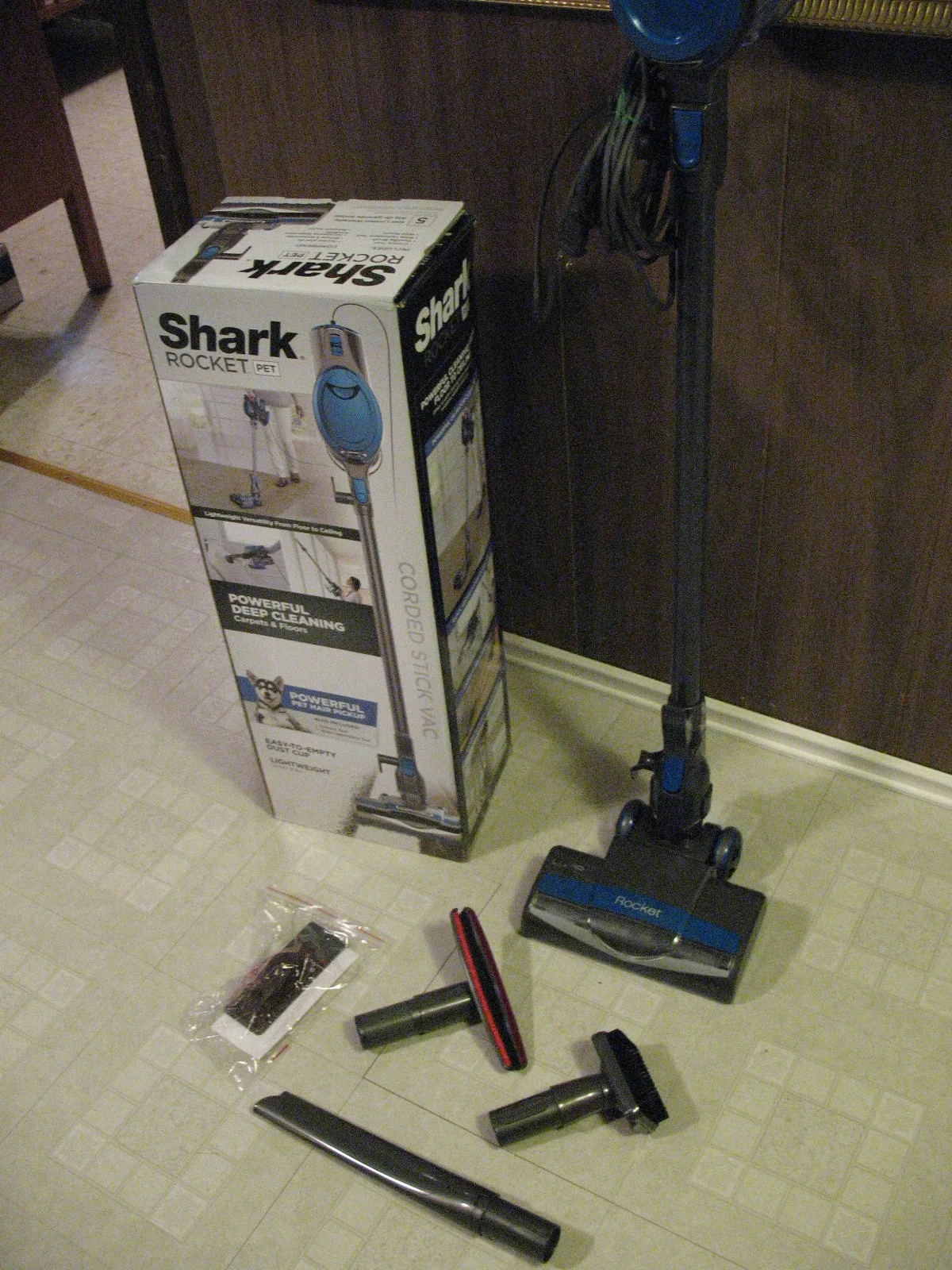 SHARK Rocket Pet Corded Upright Stick Vacuum Cleaner, BRAND NEW image indicator(10)