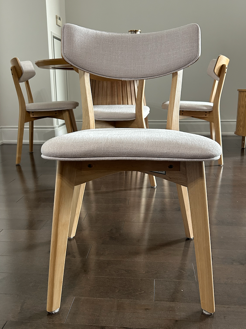 Set of 4 dining chairs – moving sale