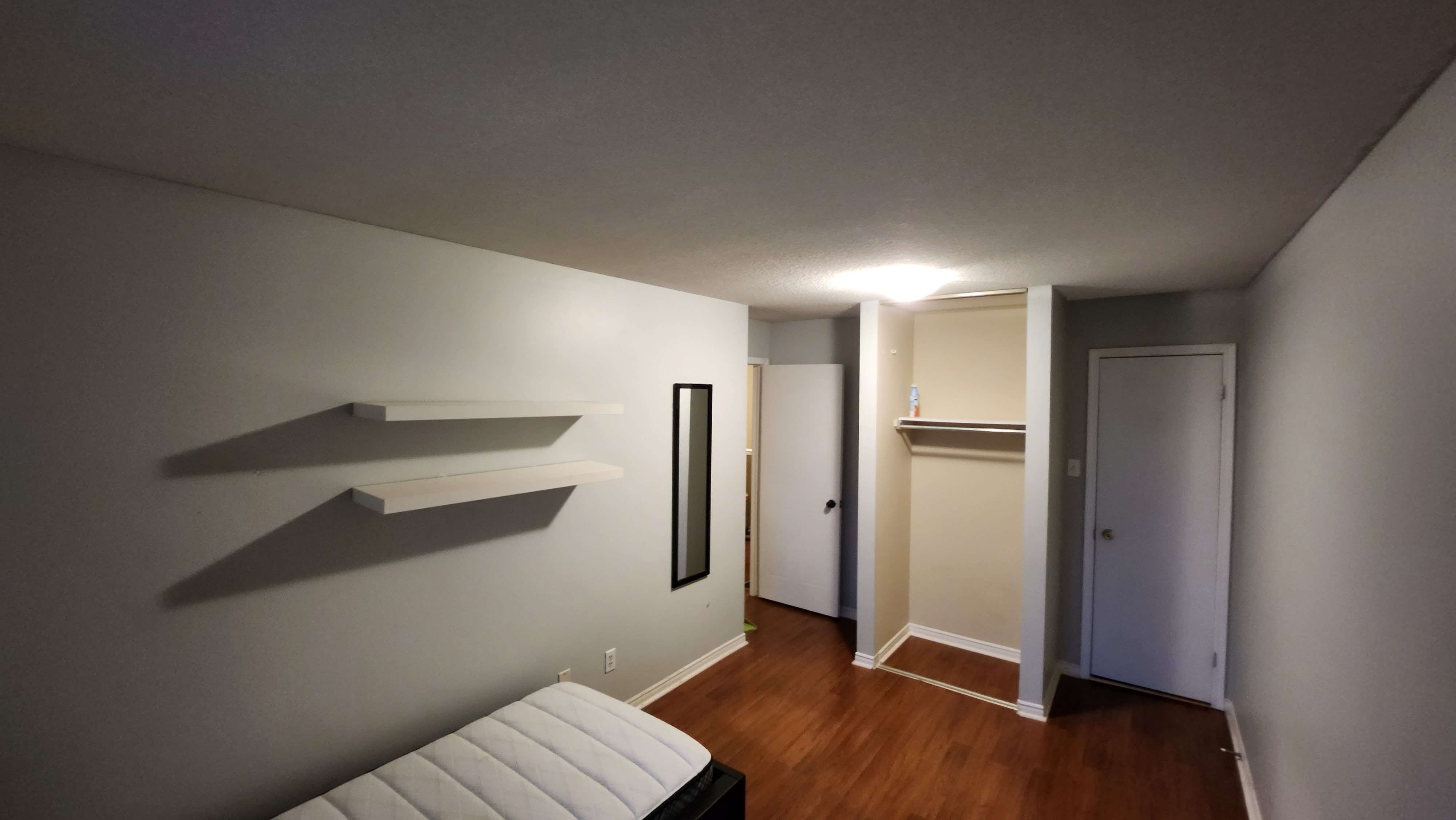 Room rent near UWO - photo 3