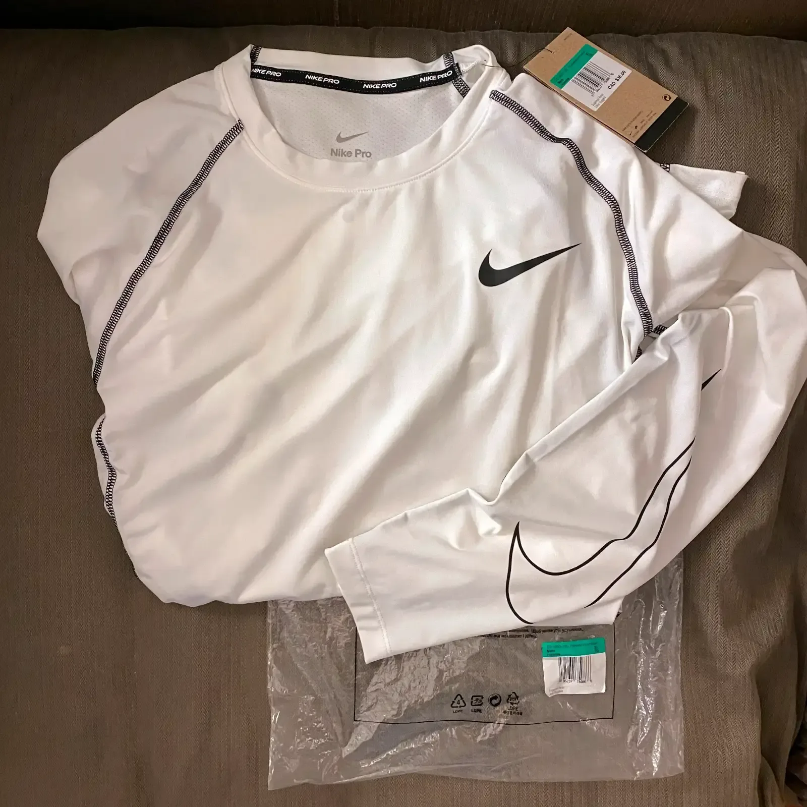 Nike Pro - Dri-FIT Compression Long Sleeve Base Layer - XL BNWT thumbnail