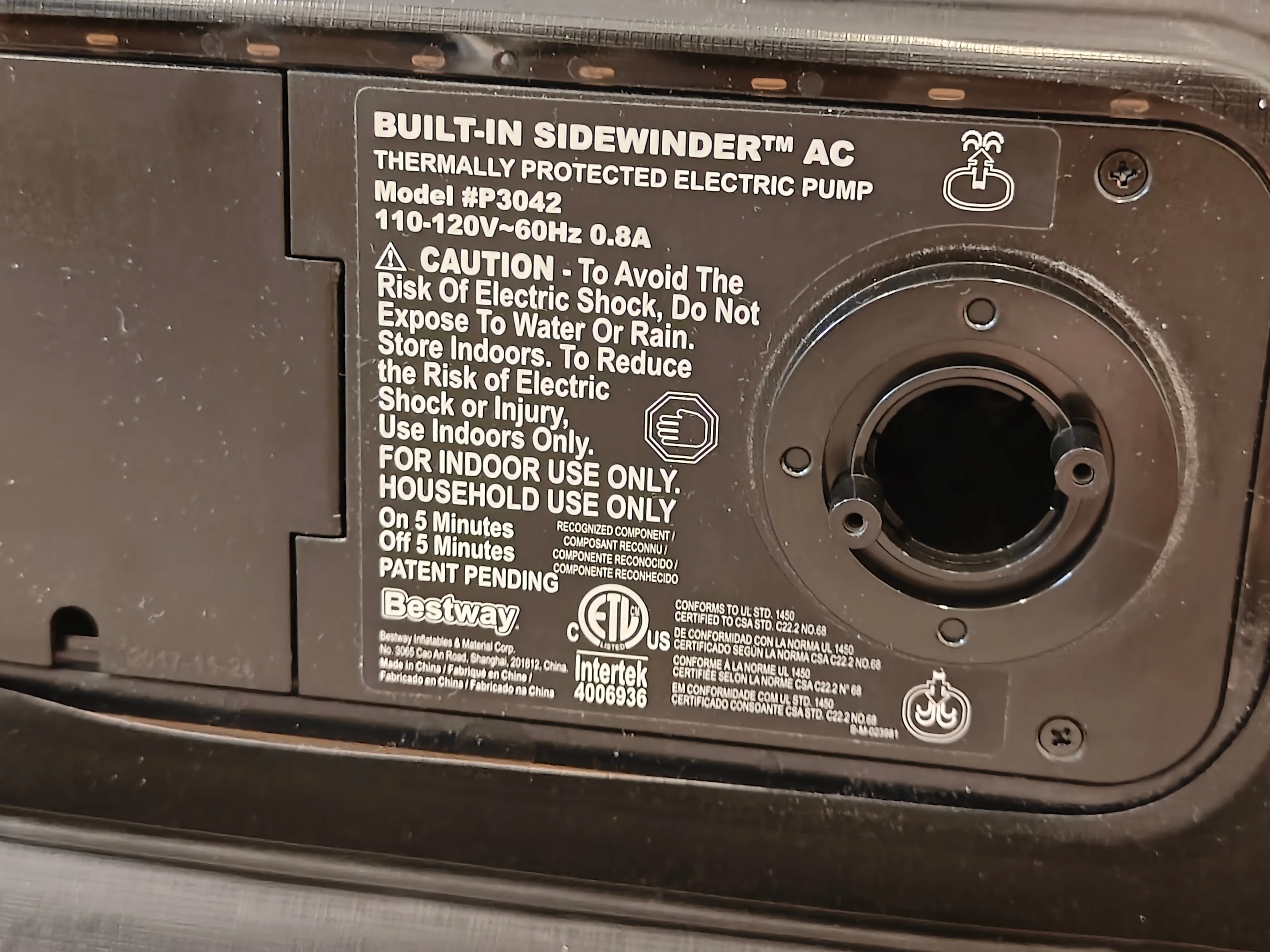 Indoor Twin Double-High Inflatable Air Mattress w/ Built-In Pump image indicator(3)