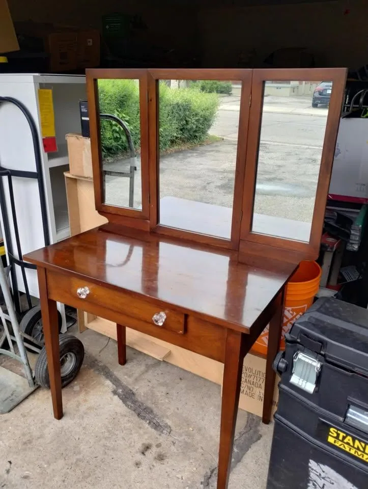 Solid Wood Vanity/Make Up Desk with 3 Sided Mirror thumbnail