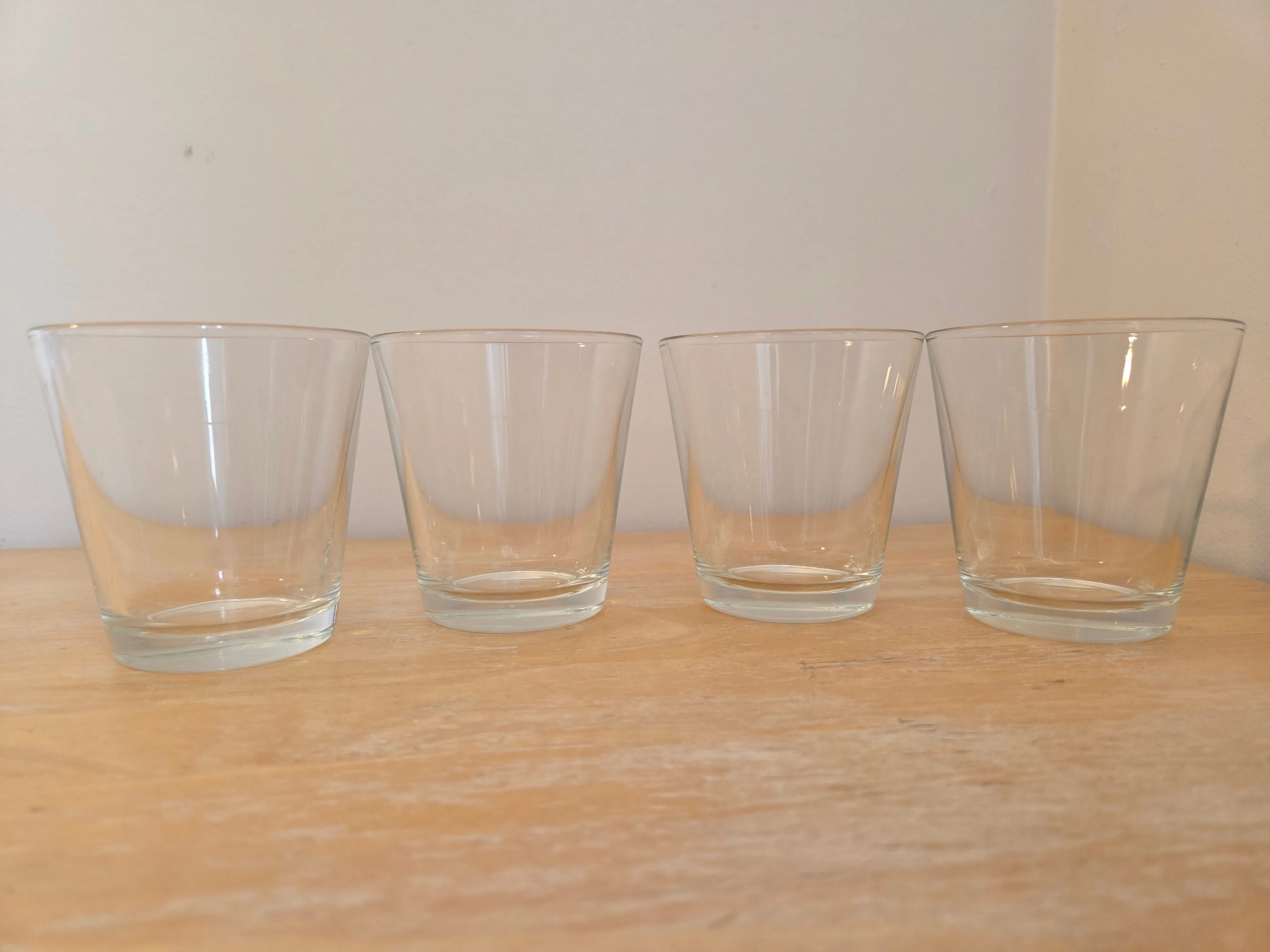 Set of 4 Clear Glass Tumblers image indicator(4)