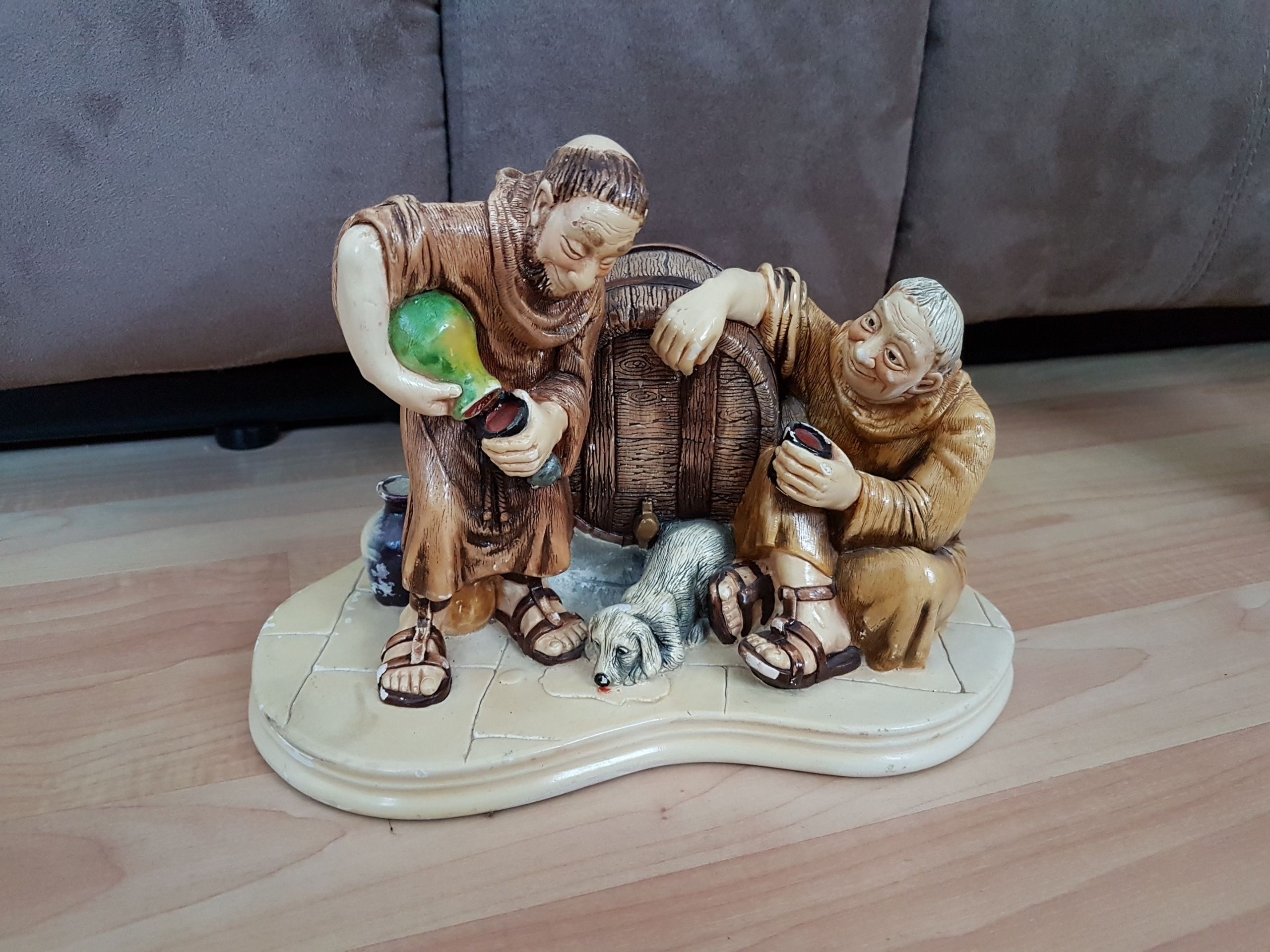 Vintage Naturecraft England Stoneware Figurine "Brewers"