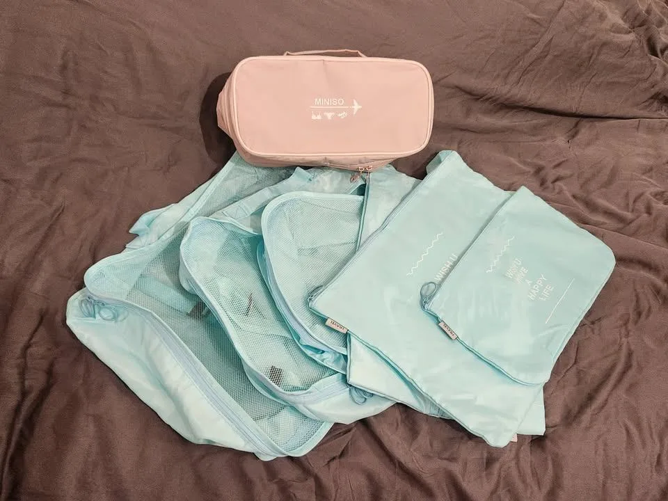 Travel organizer bag + free travel bags thumbnail
