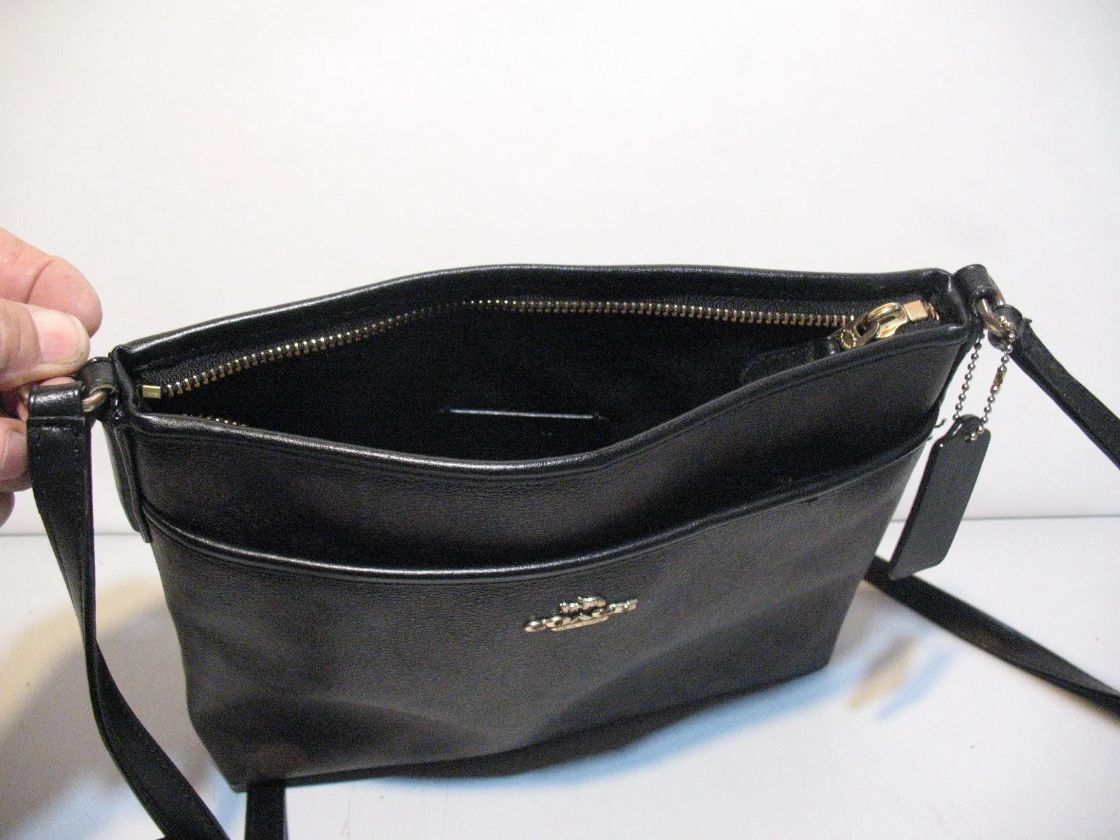 COACH Crossbody Shoulder Bag/Purse, LIKE NEW image indicator(7)