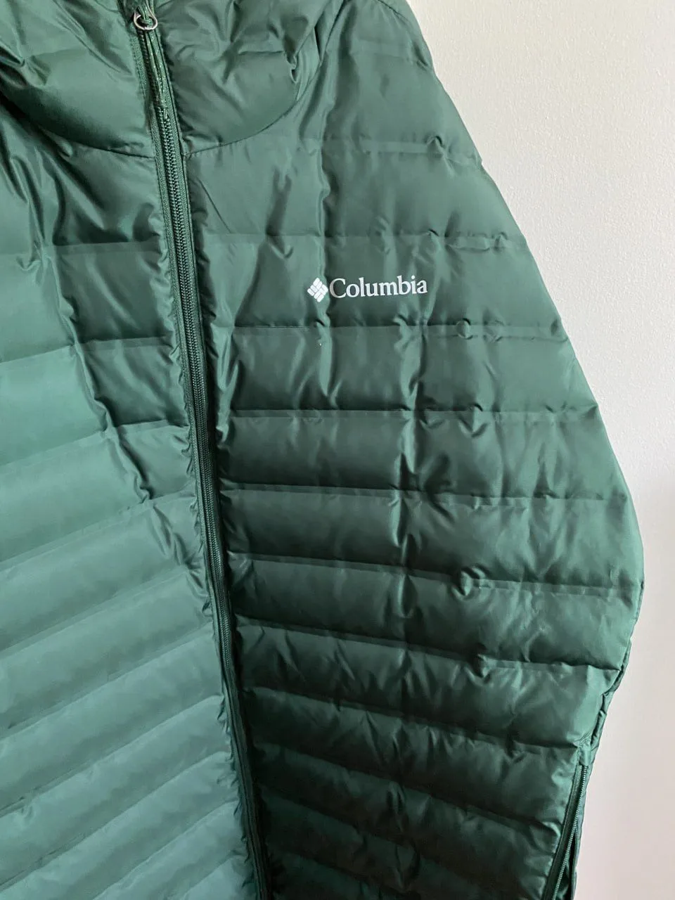 Columbia Men's Down Hooded Jacket XXL Never worn image indicator(8)