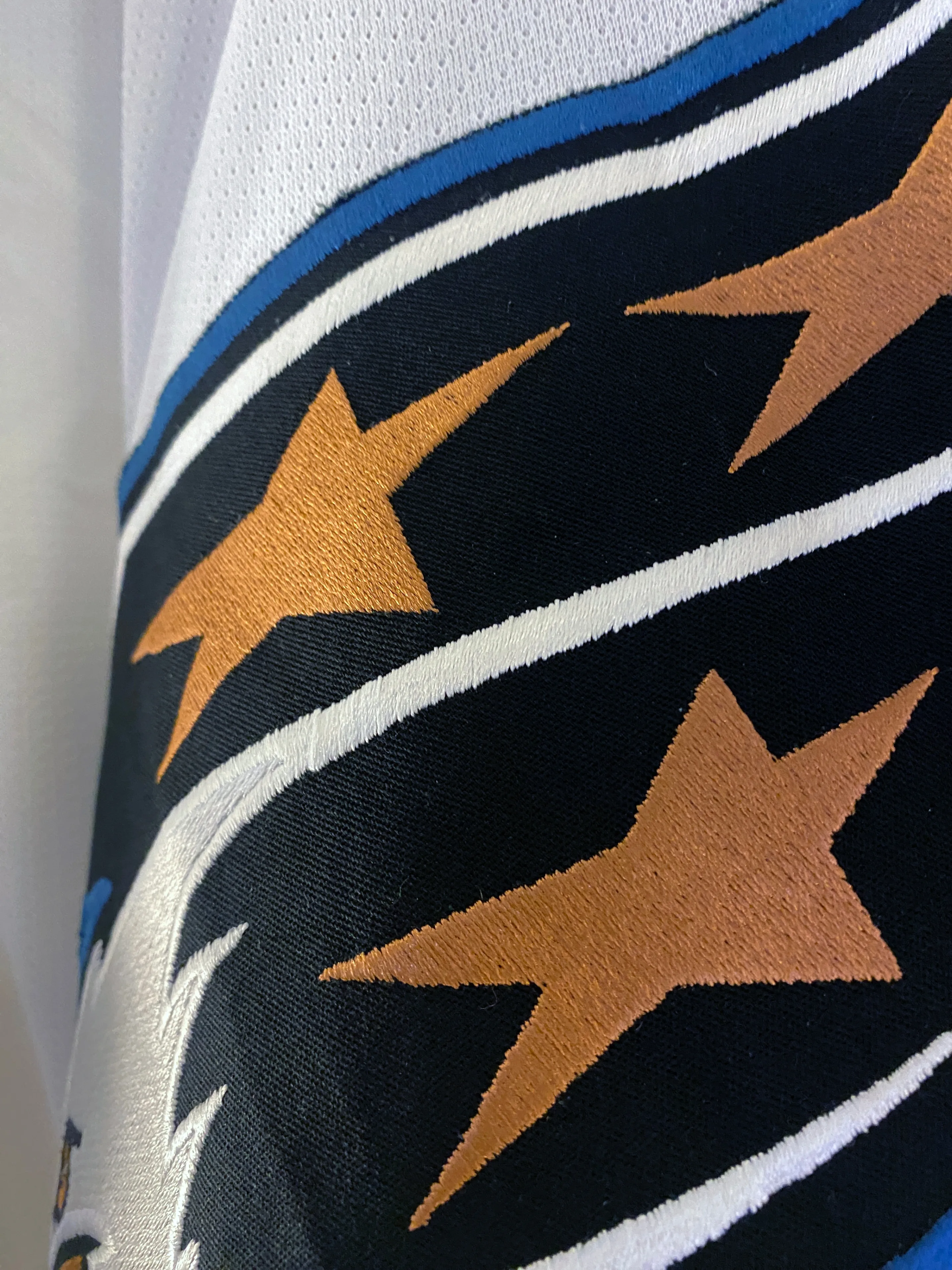 CCM - Washington Capitals vintage jersey (2000) Screaming Eagle image indicator(9)