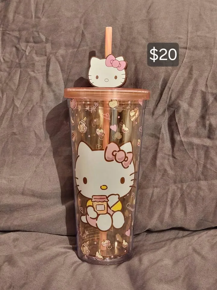 Hello Kitty plastic cold cup thumbnail