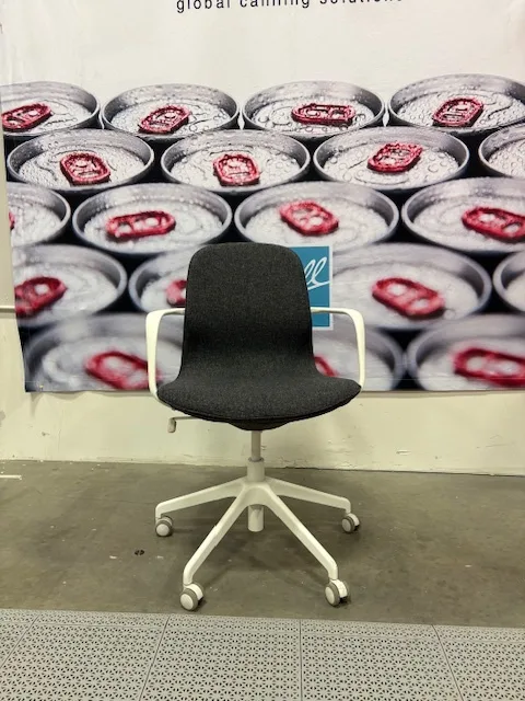 office chair thumbnail