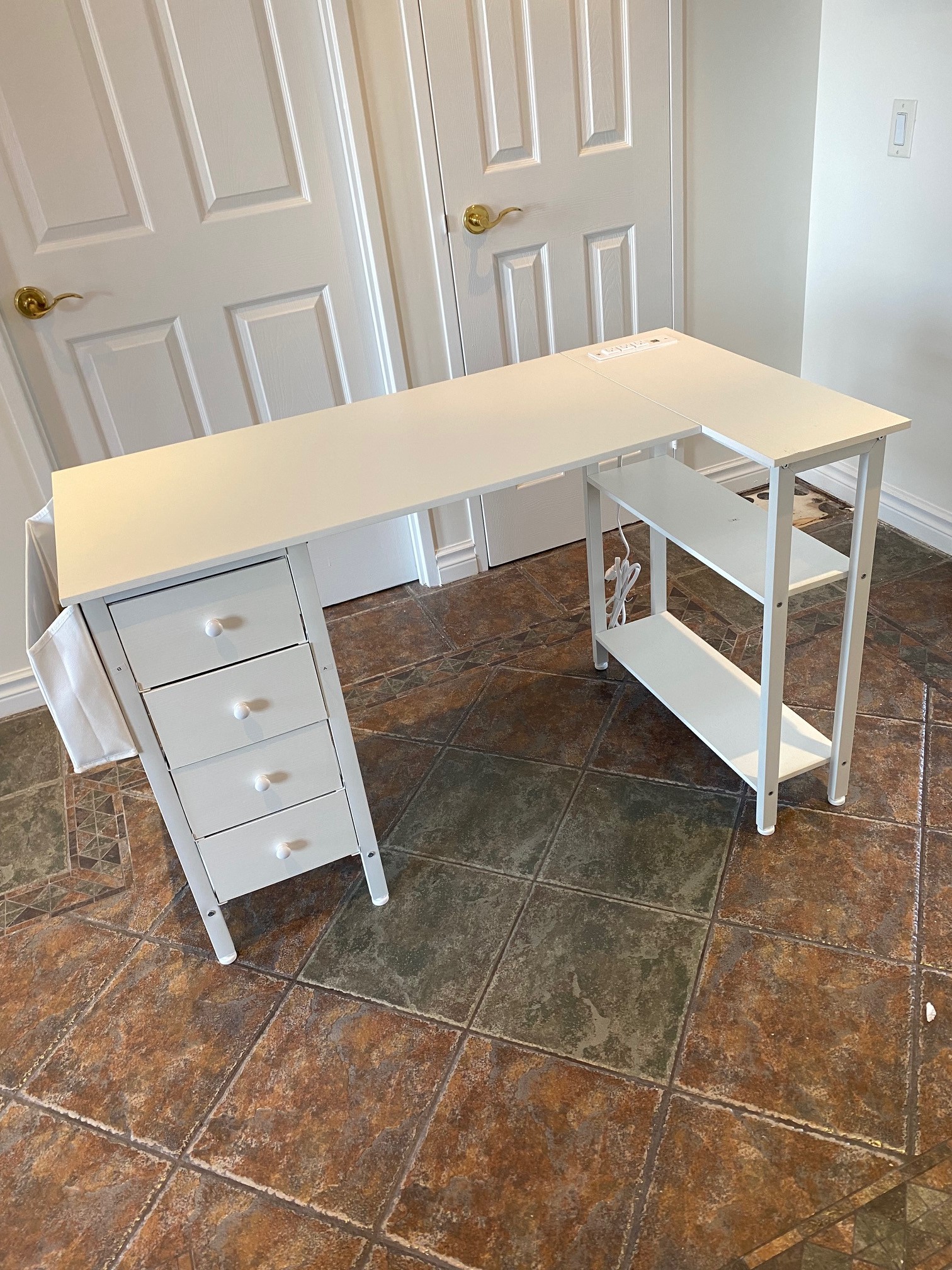 New Lufeiya White L Shaped Computer Desk with Drawers