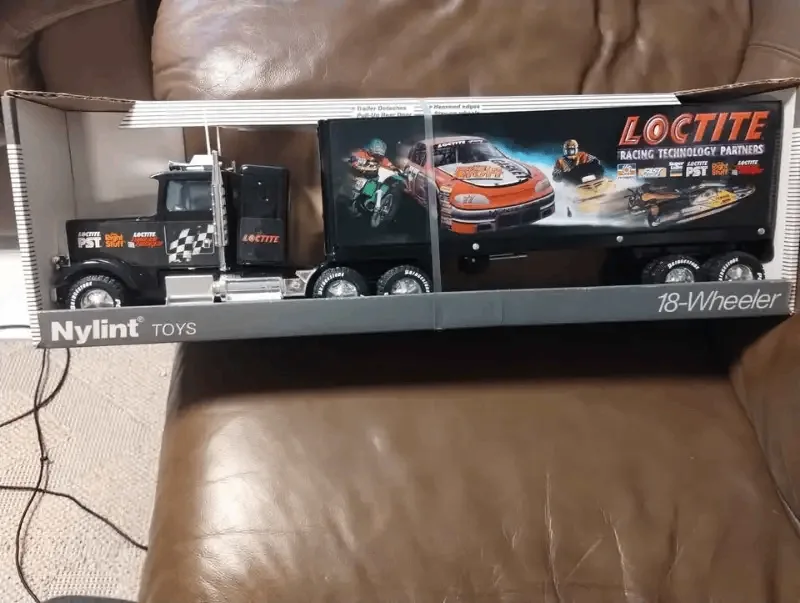 Nylint Toy Loctite Freightliner w/Cab and Trailer 24" thumbnail