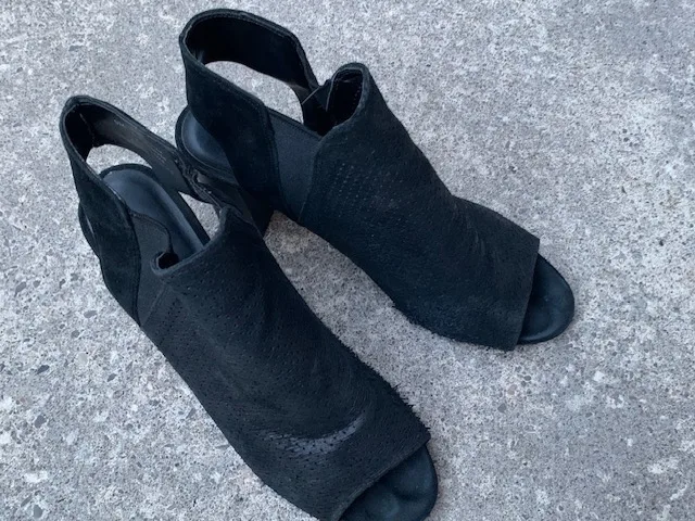 Women's Shoes - Size 9 thumbnail