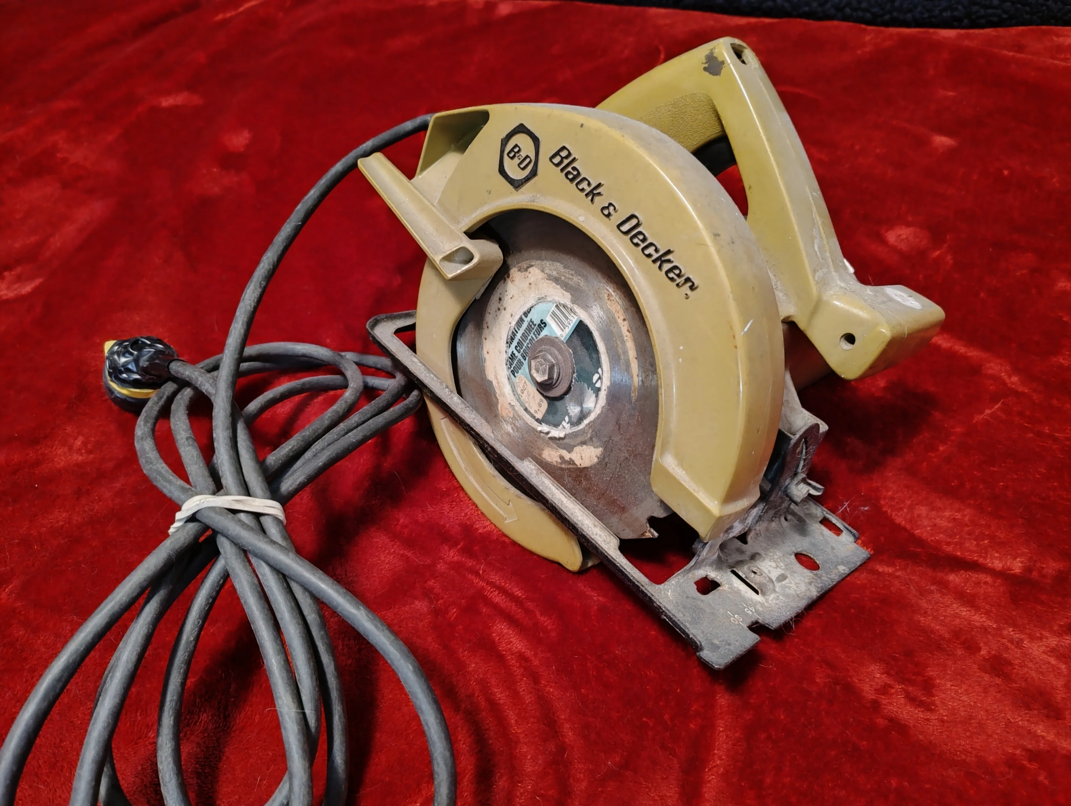 Black & Decker Circular Saw - Corded $25 thumbnail