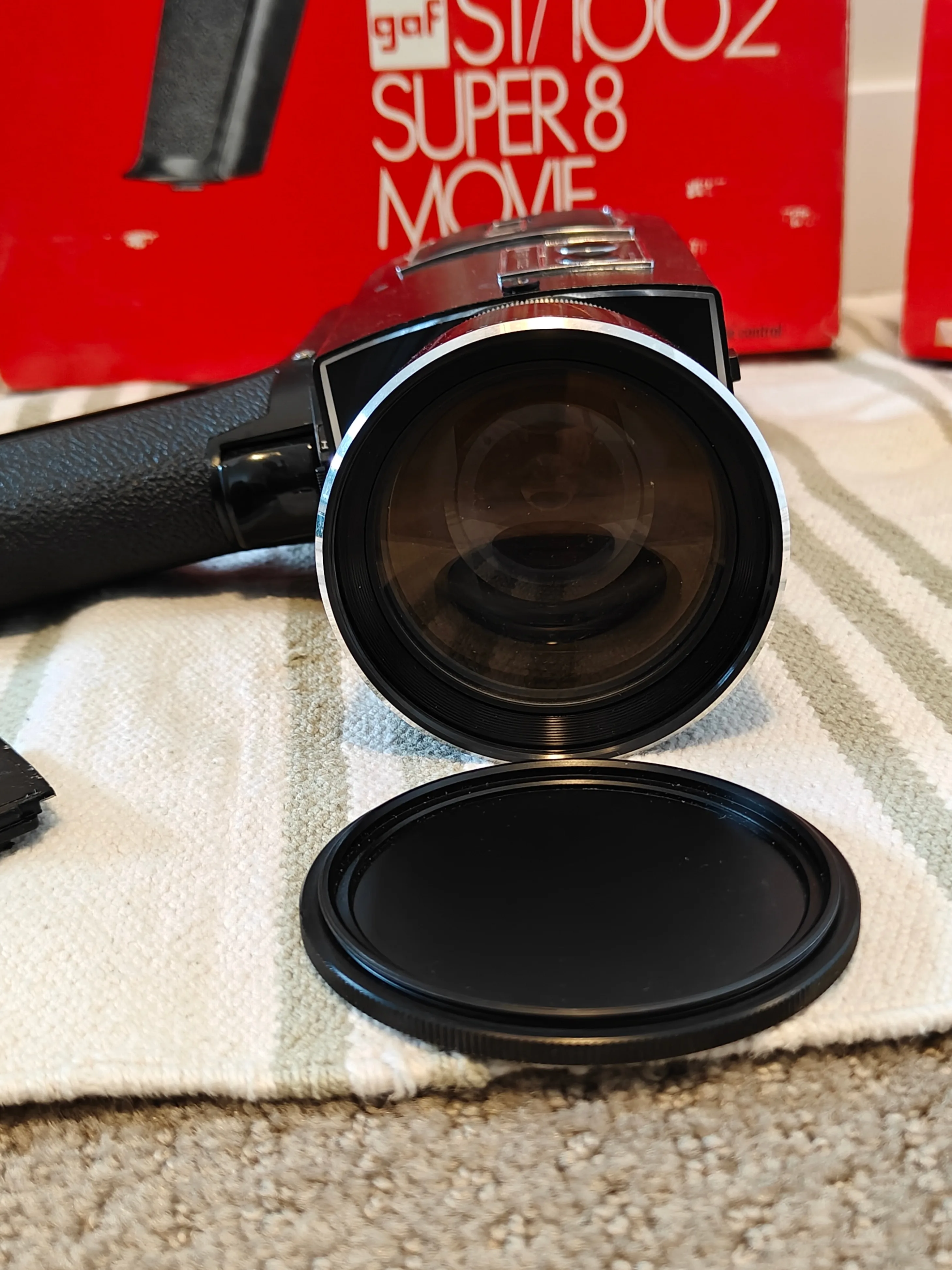 GAF ST/1002 Super 8 Vintage Movie Camera & Light & Lens Hood image indicator(5)