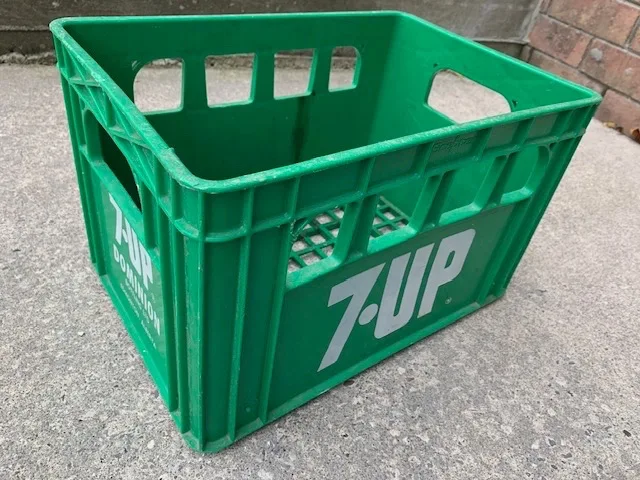 POP BOTTLE Crate - Good Condition thumbnail