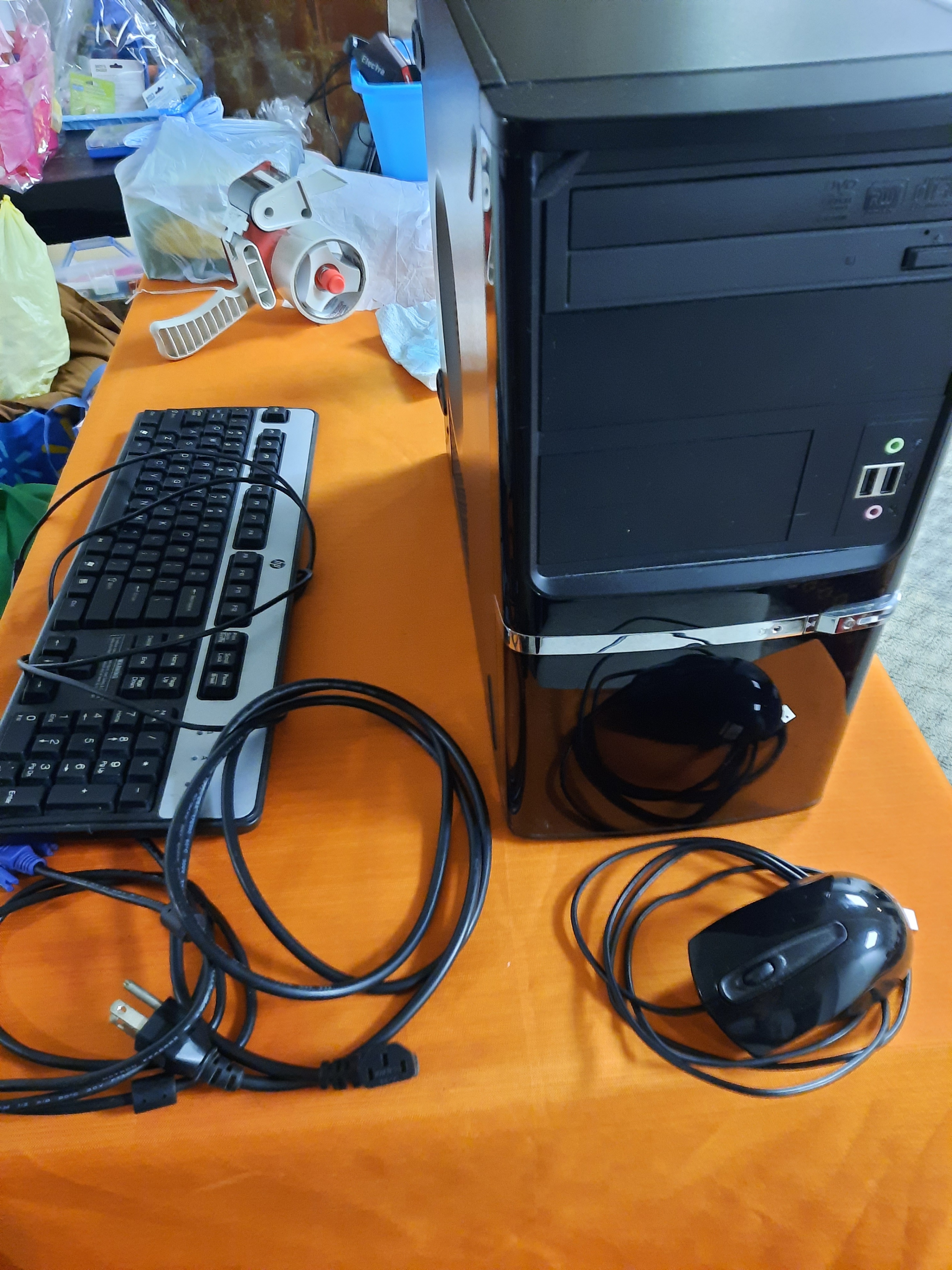 PC Desktop Computer system from HP with keyboard and mouse