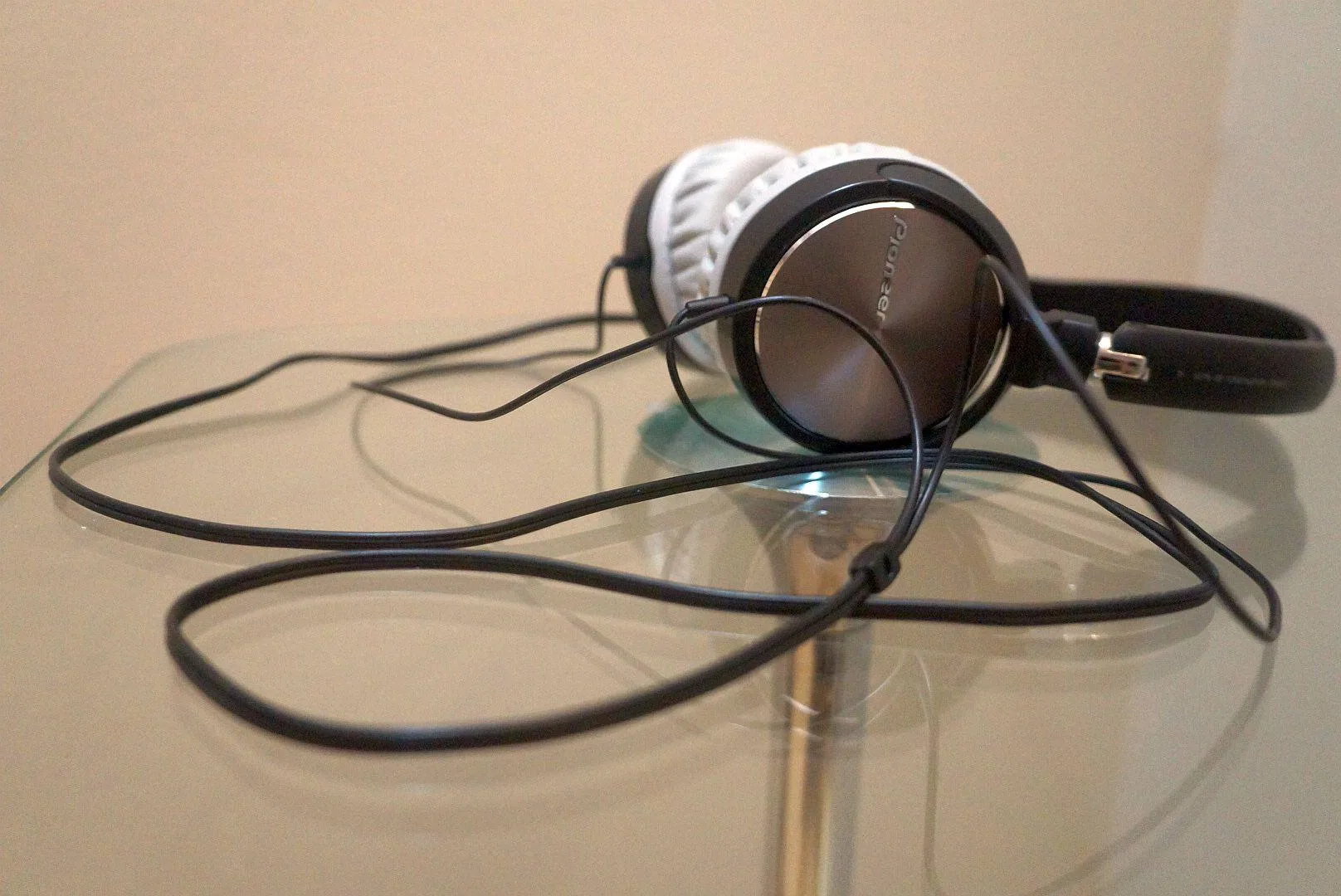 Pioneer Headphones thumbnail