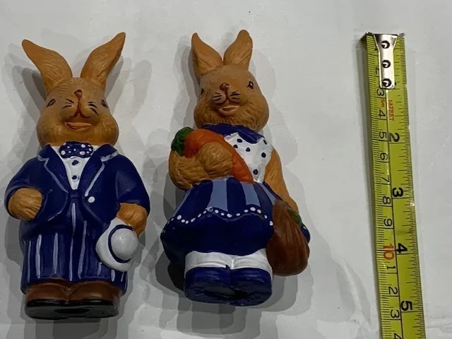 Figurines - LIKE NEW - TWO - Decorative Accent thumbnail