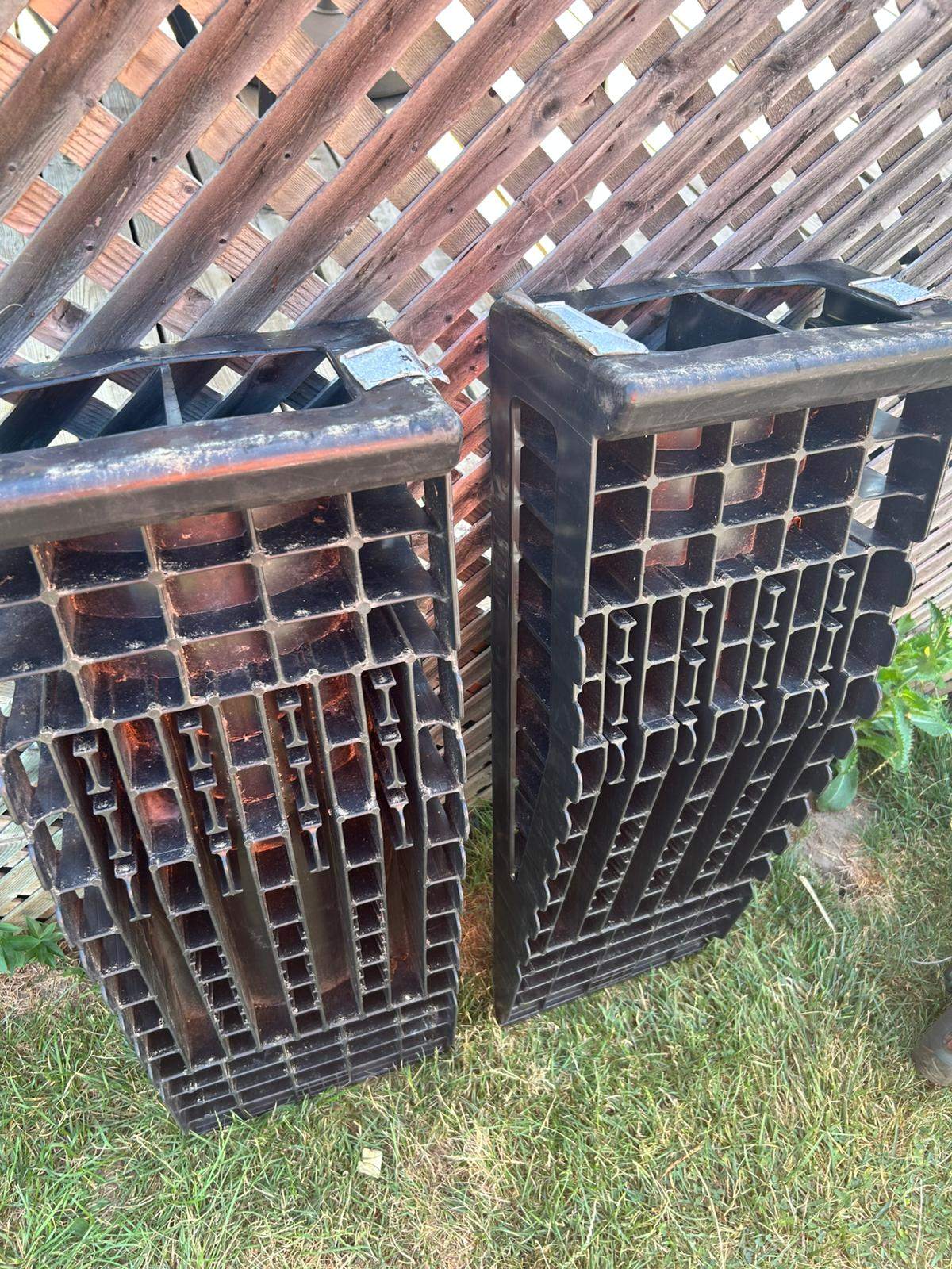 Pair Black Leveling Ramps - photo 2