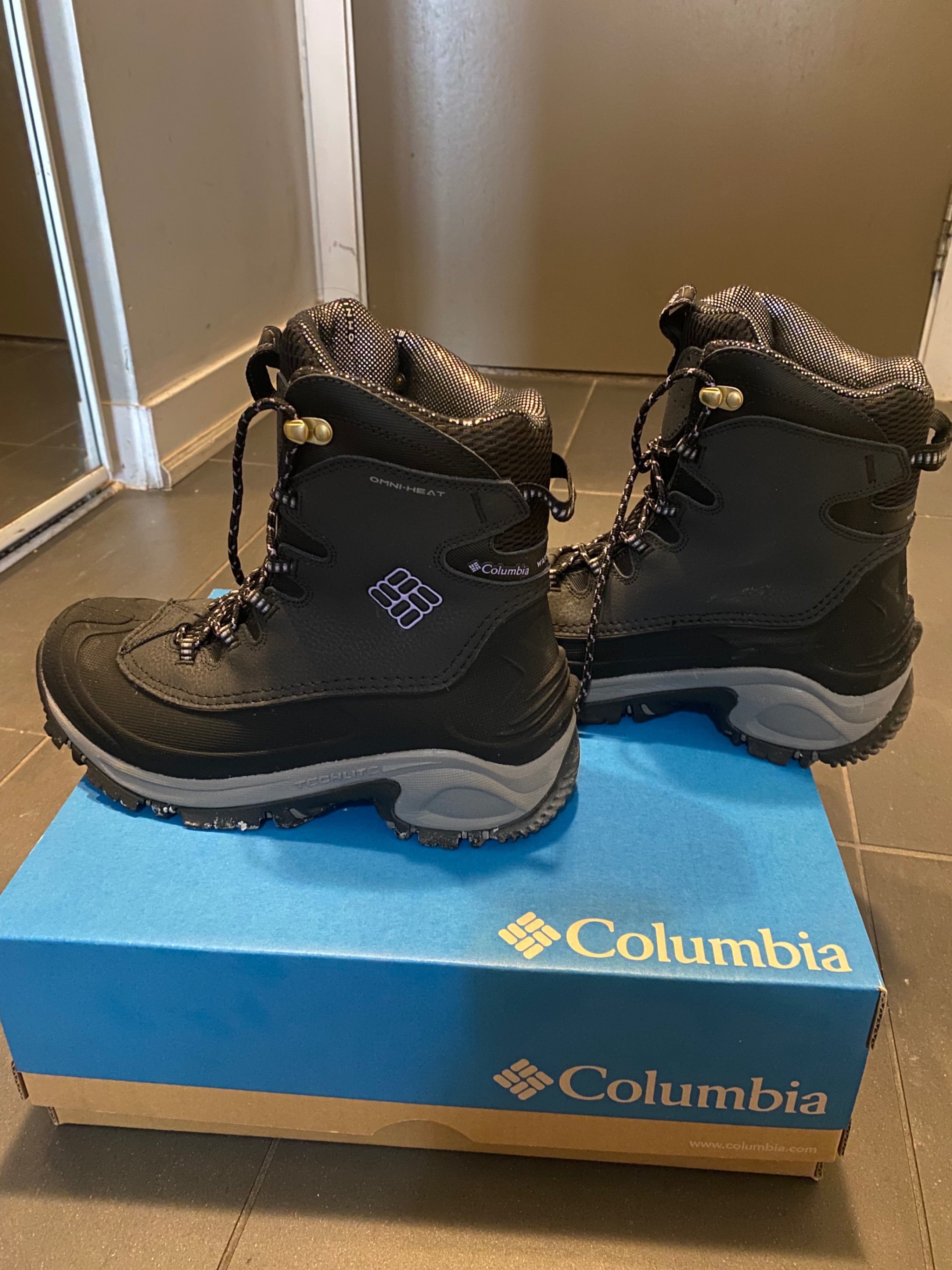 Columbia Winter shoes (Women) - Moving out - Urgent