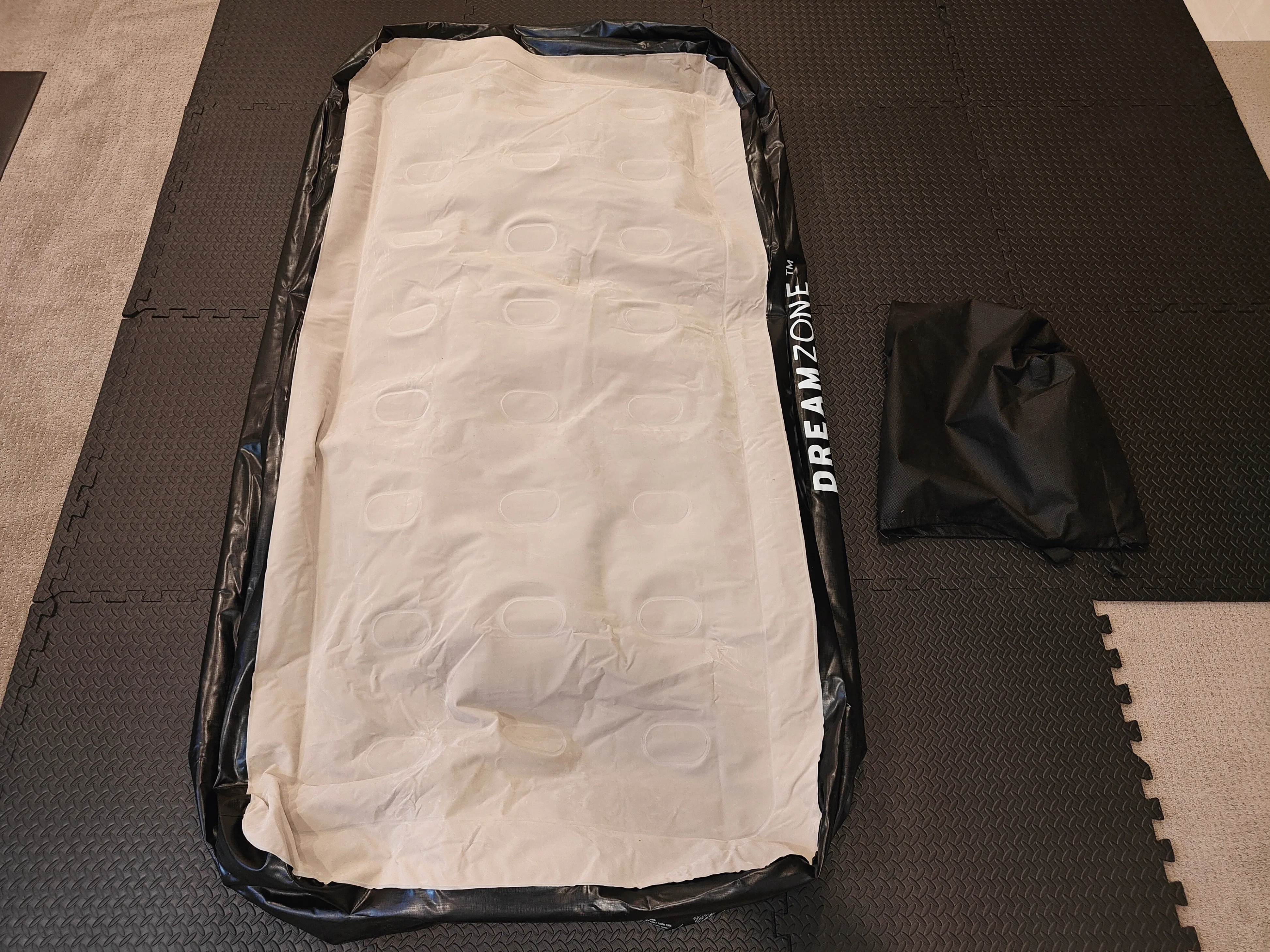 Indoor Twin Double-High Inflatable Air Mattress w/ Built-In Pump image indicator(2)