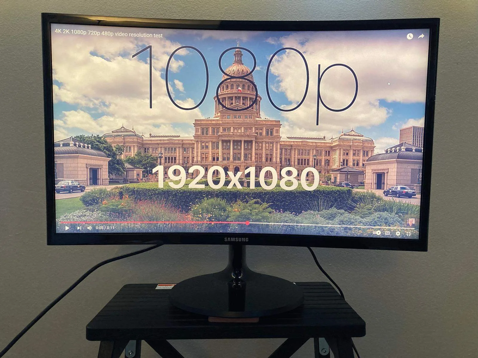 24" Samsung Curved Monitor with product box GOOD conditoion thumbnail