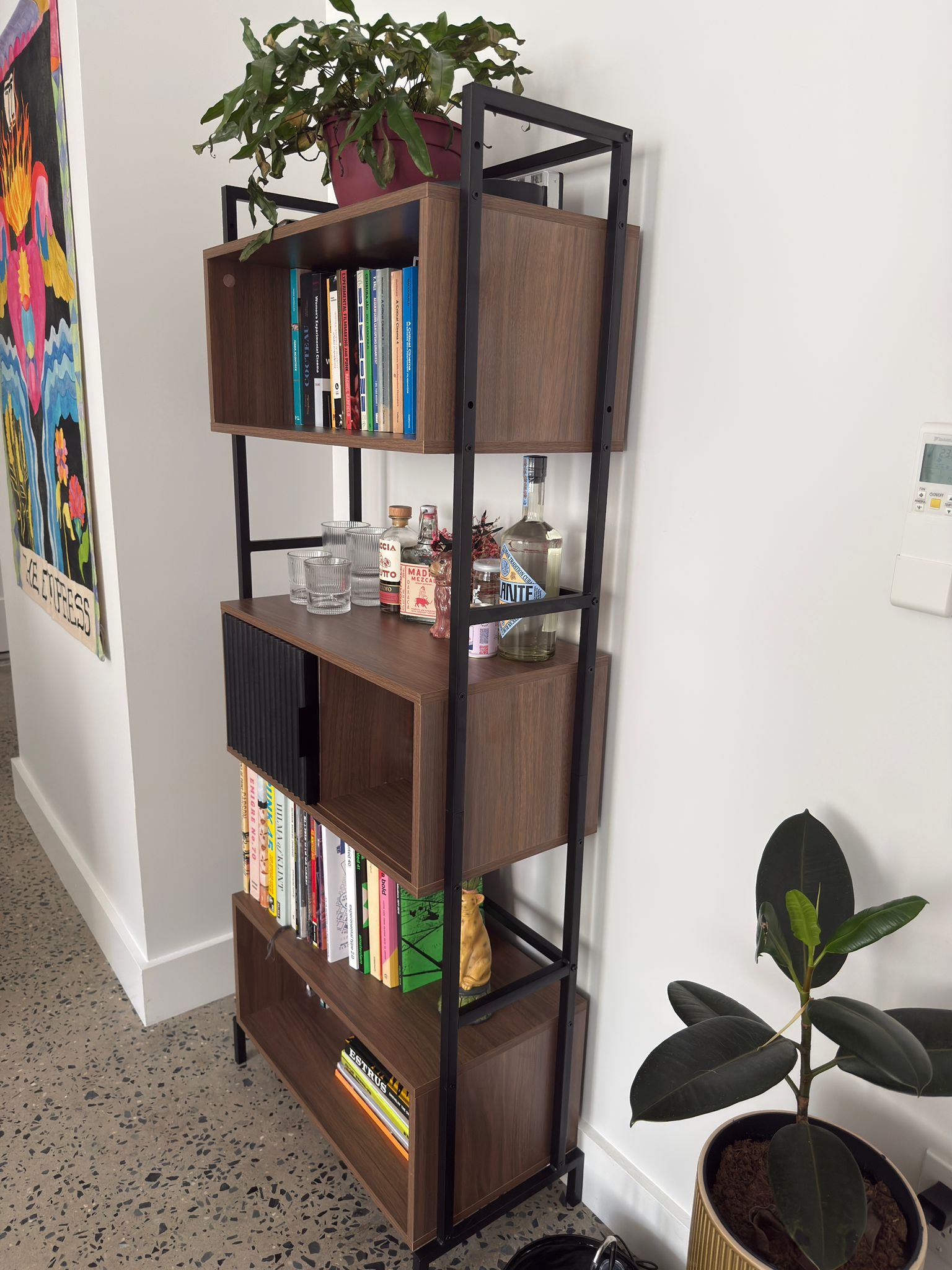 Wooden bookshelf (3 cubbies, 5 tiers) - photo 2
