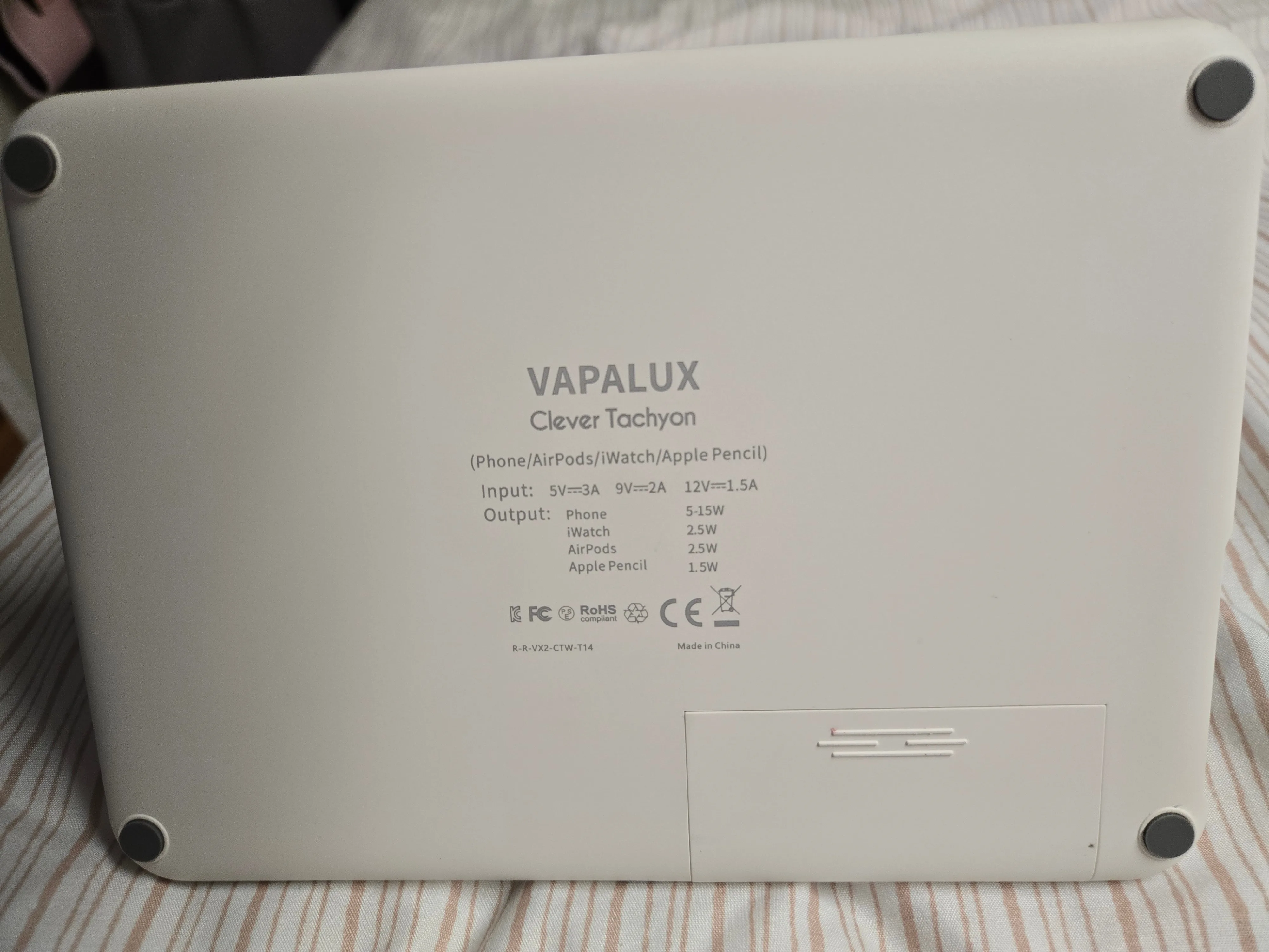 VAPALUX Clever Tachyon 3-in-1 Fast Wireless Charging Station image indicator(2)