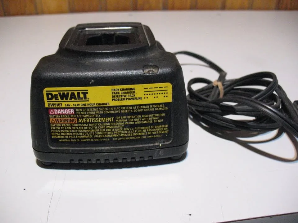 4 DeWalt 12 Volt Cordless Tools: Drill, Cir Saw, Charger,Battery image indicator(5)