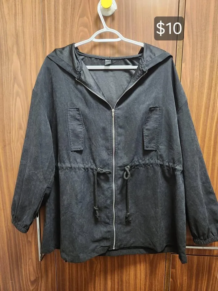 Lightweight hooded jacket with faux pockets thumbnail