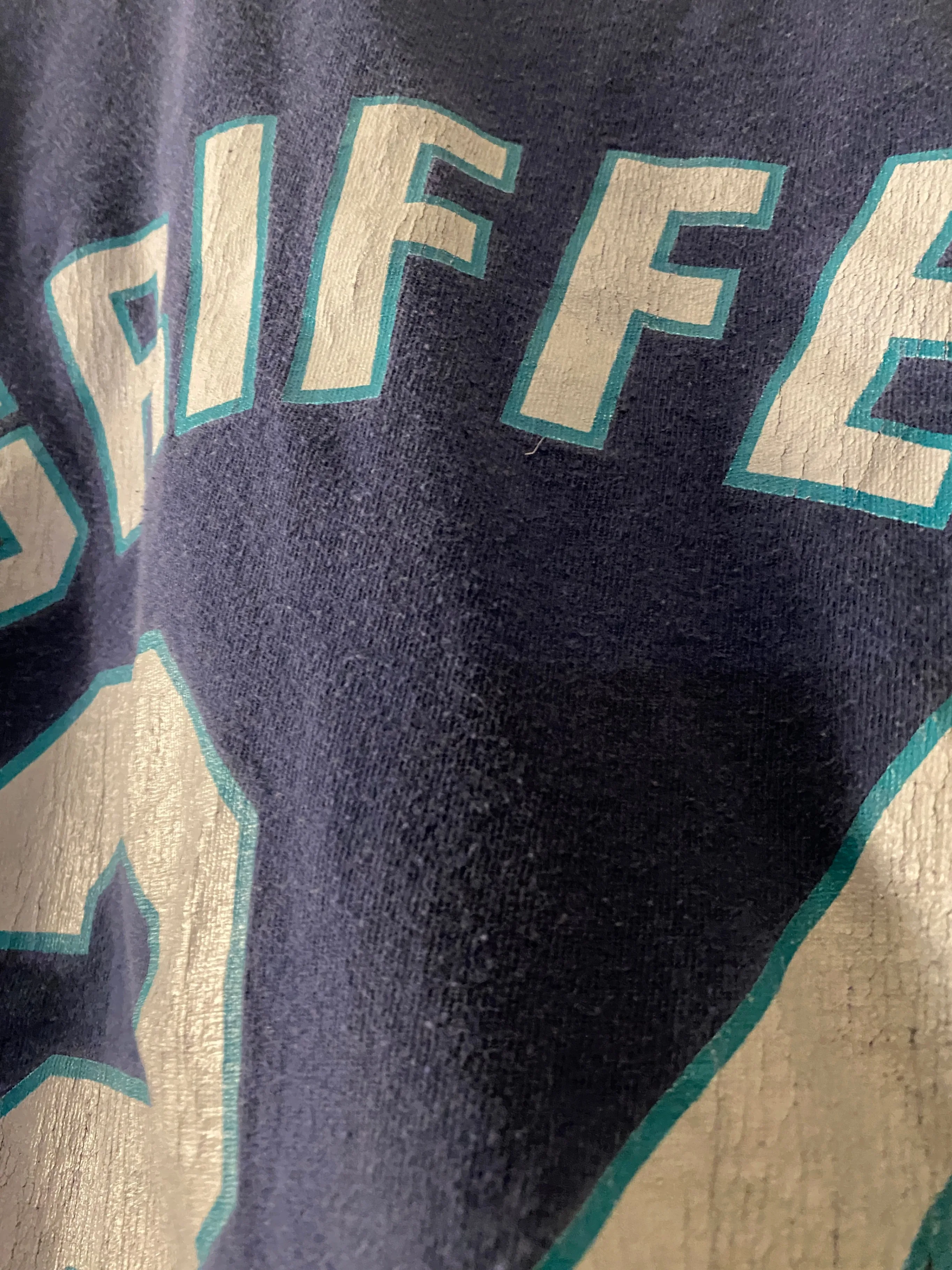 Majestic - Seattle Mariners Ken Griffey Jr. vintage Shersey 1998 image indicator(5)