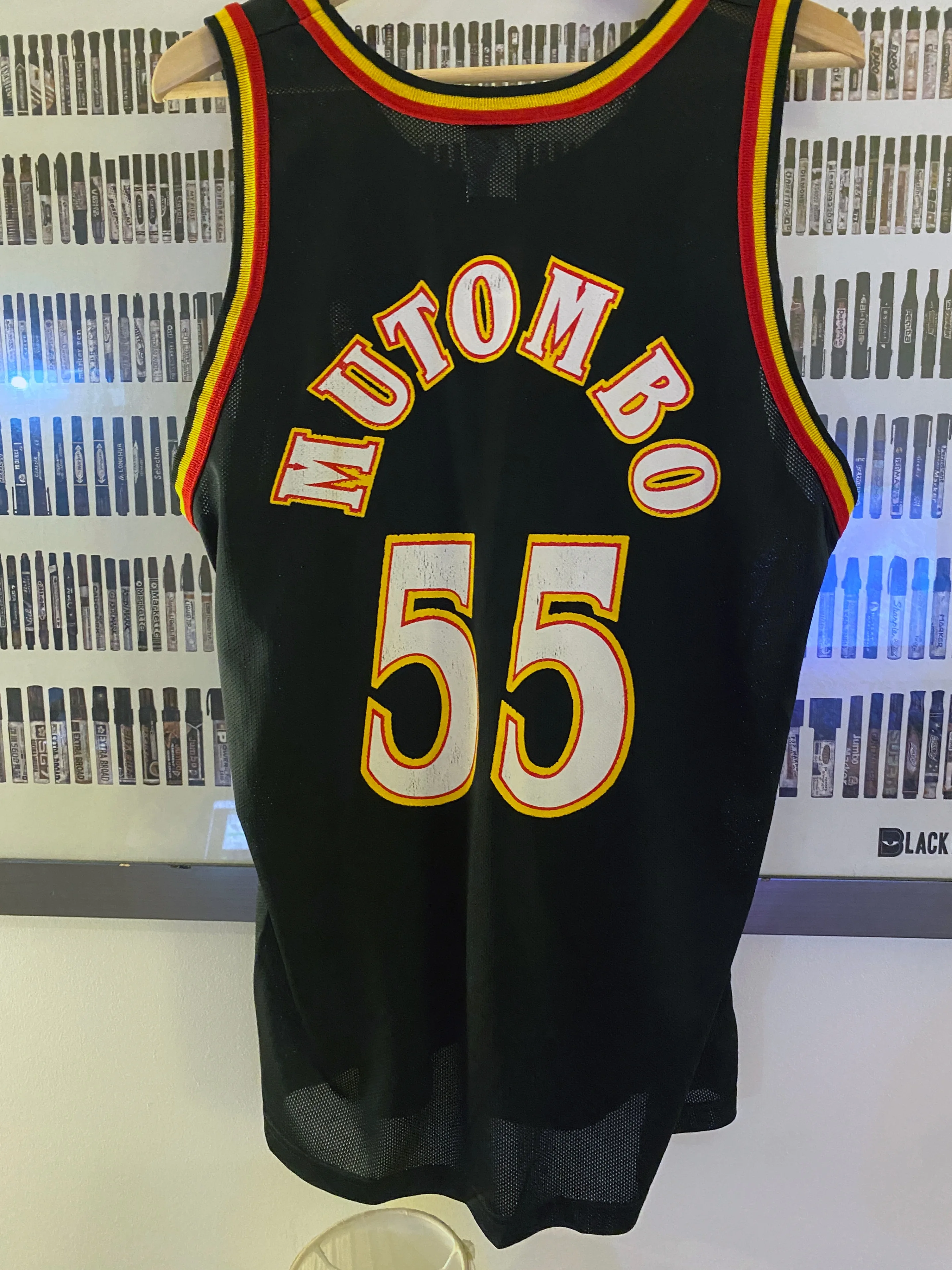 Champion - Atlanta Hawks Dikembe Mutombo vintage jersey (1997) L image indicator(2)