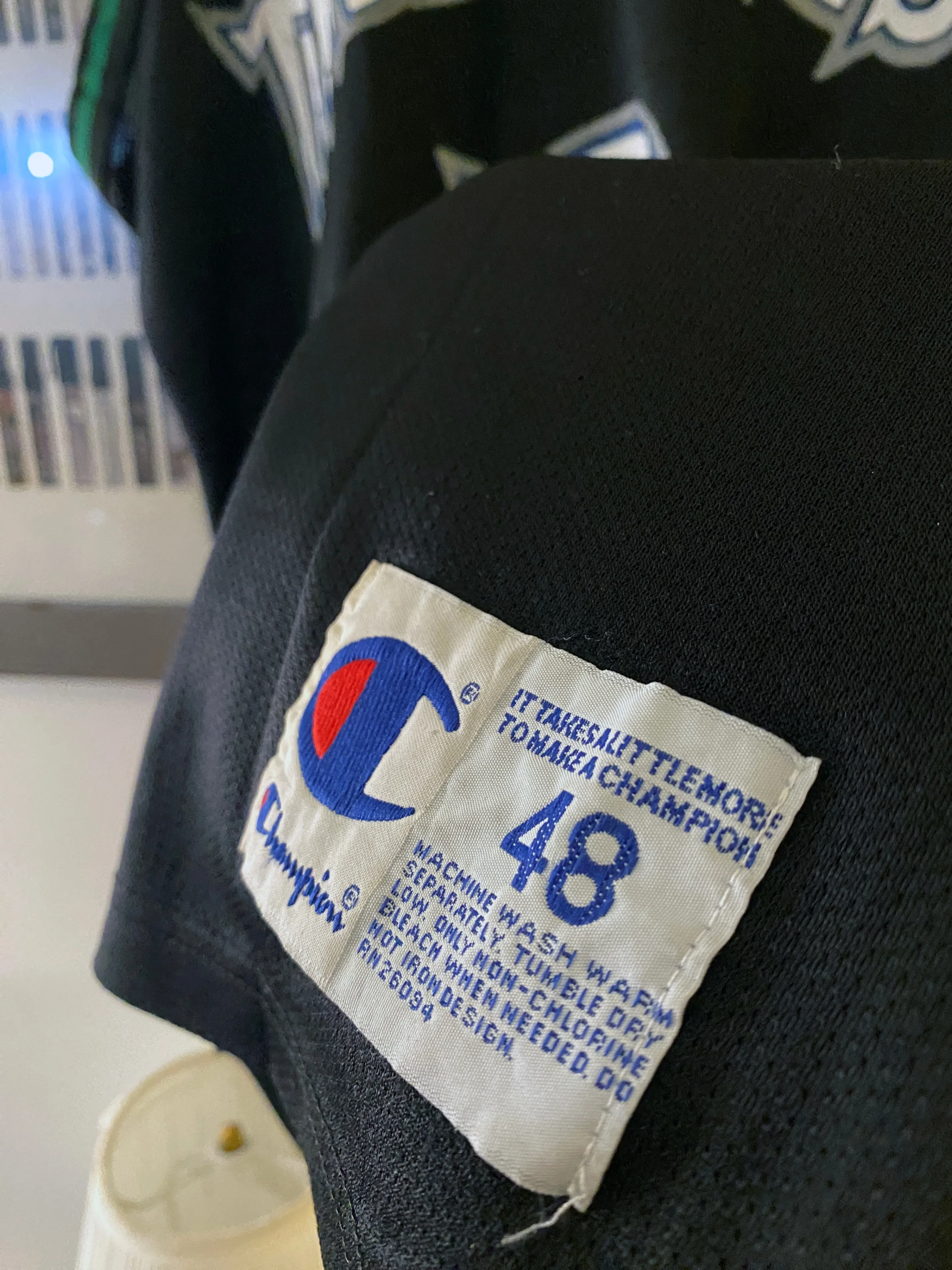 Champion - Minnesota Wolves Stephon Marbury vintage jersey 1998 image indicator(5)